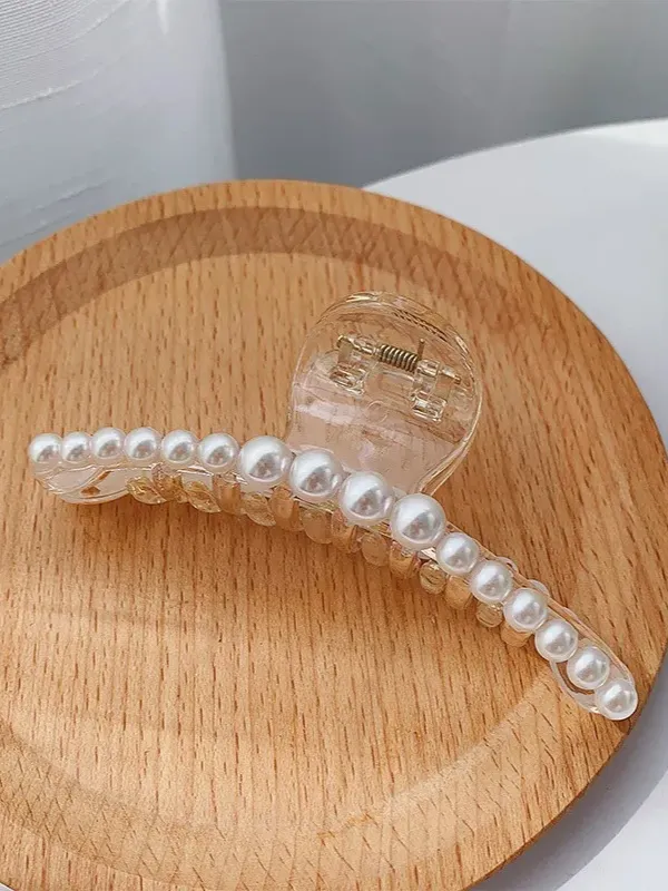 27 Pearl Claw Clip