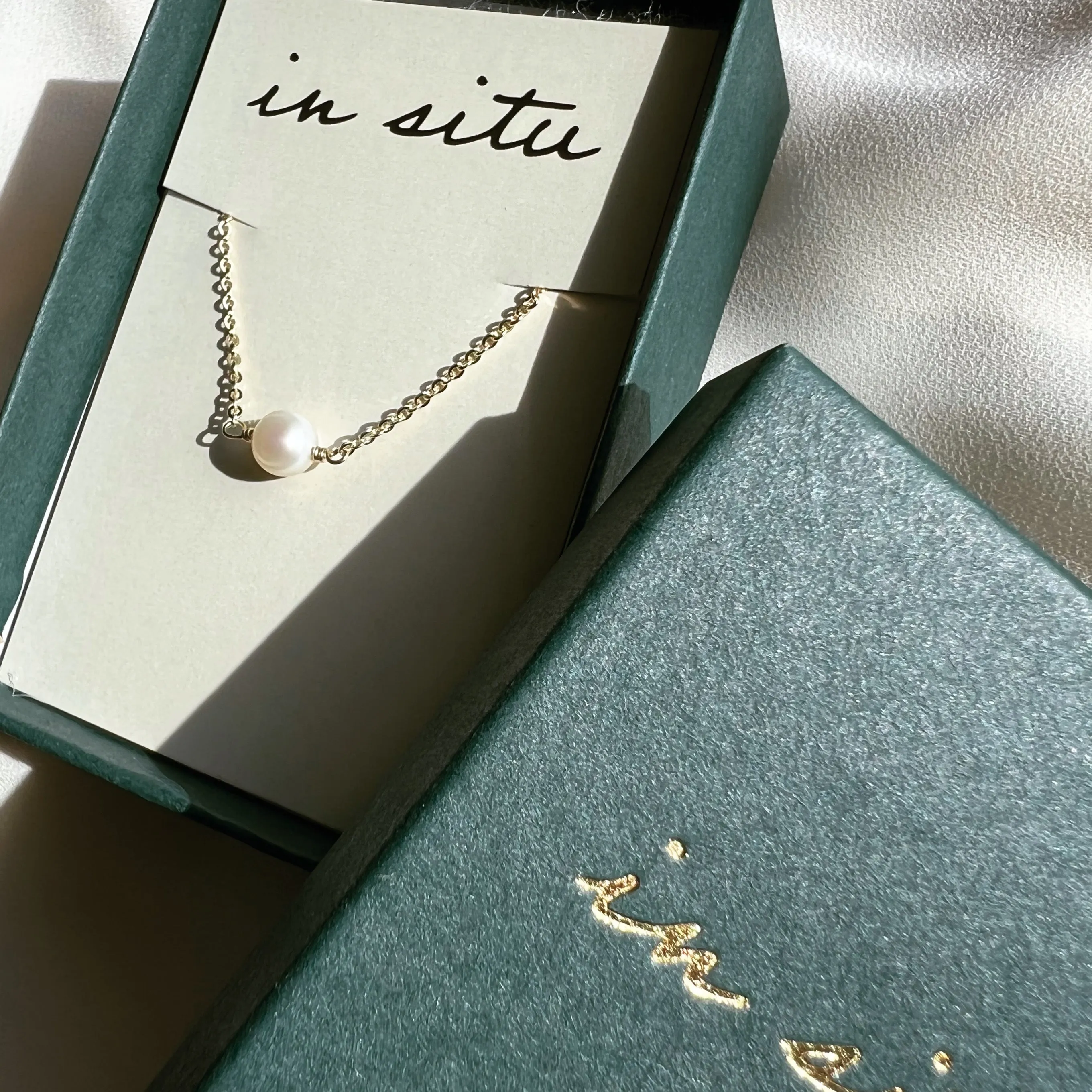 ALISO PEARL NECKLACE