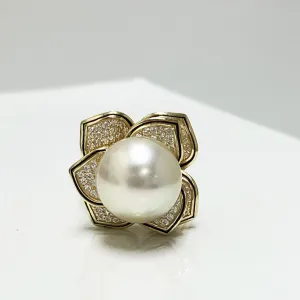 Amaryllis South Sea Gold Pearl Ring