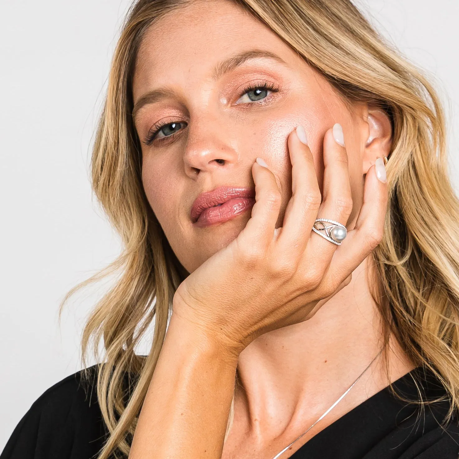 Angie South Sea Pearl Loop Ring