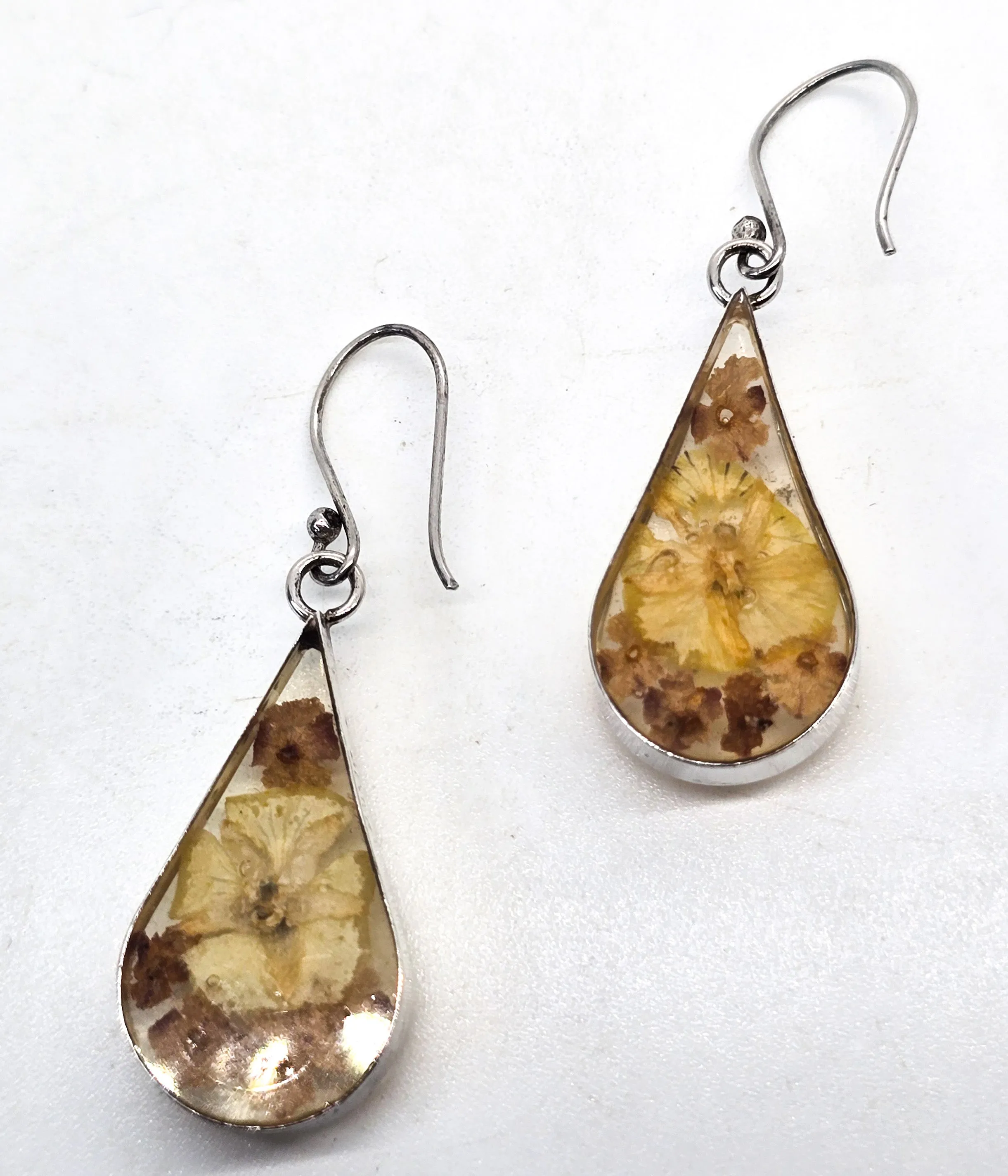 Annika Witt ATI dried flowers acrylic signed sterling silver Mexico drop earrings