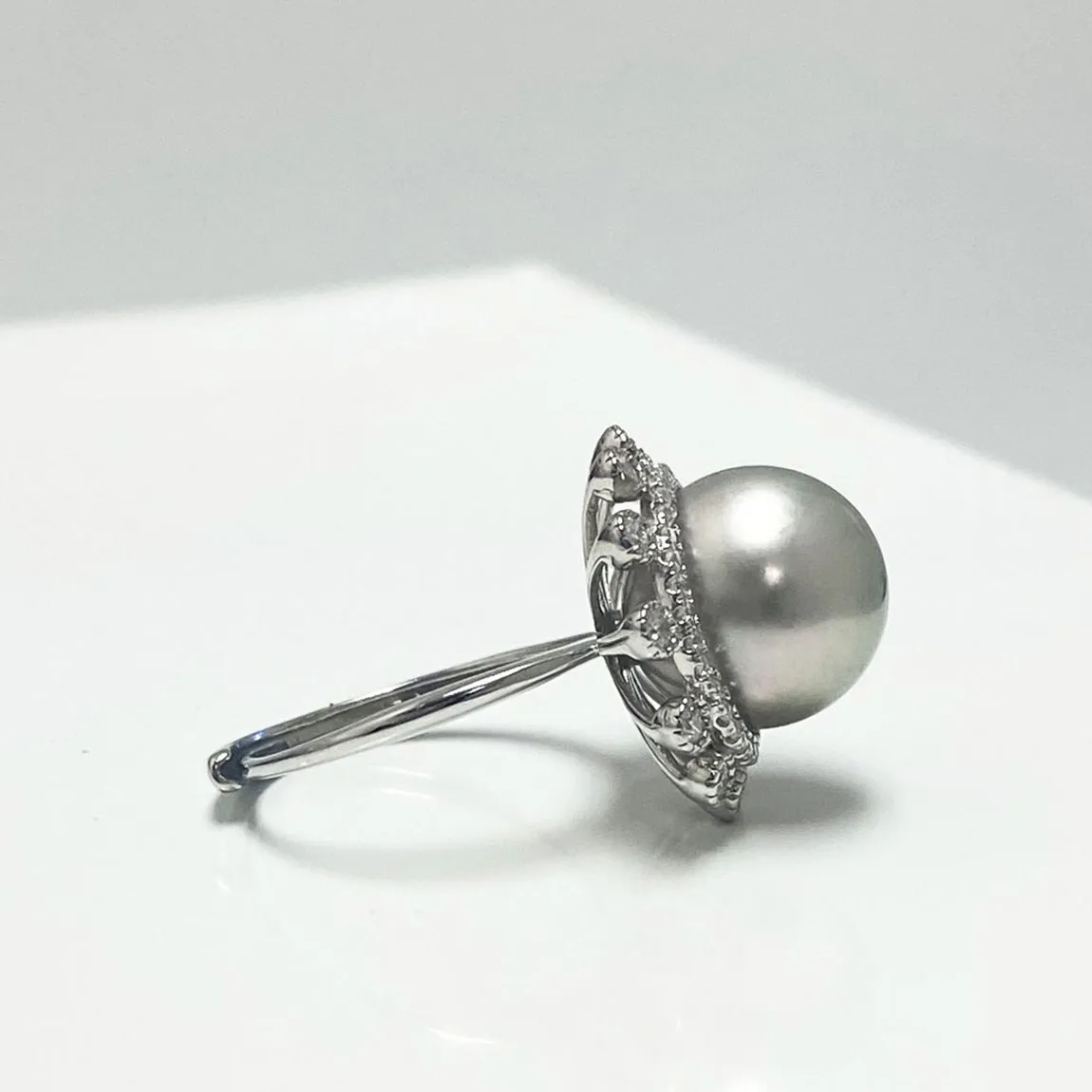 Aurelia Tahitian Pearl Sun Shaped Ring