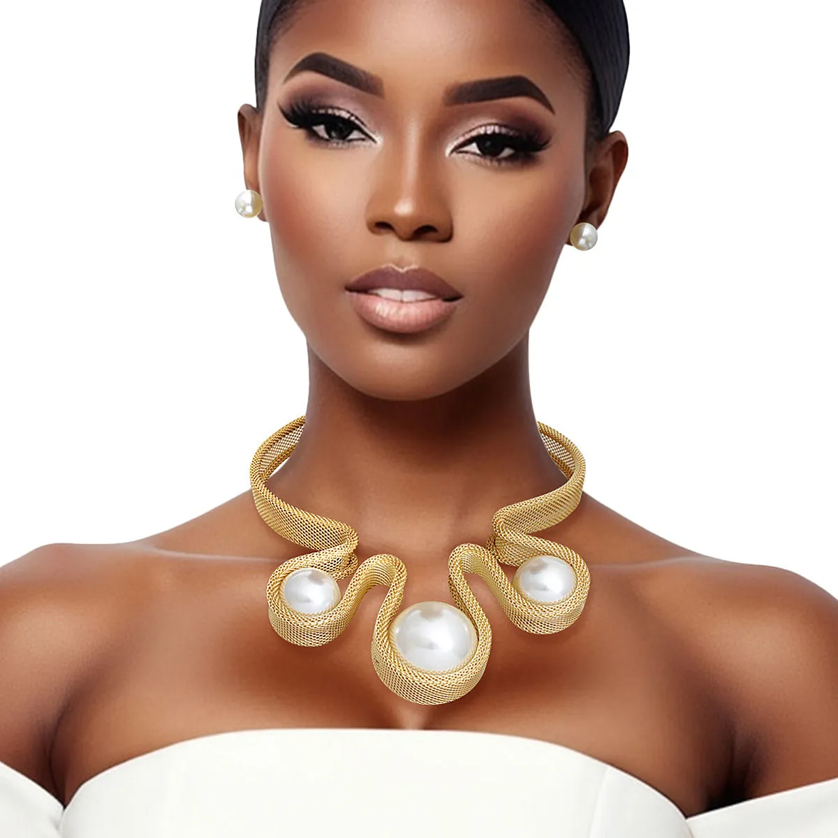 Bib Gold Rigid Mesh Pearl Necklace