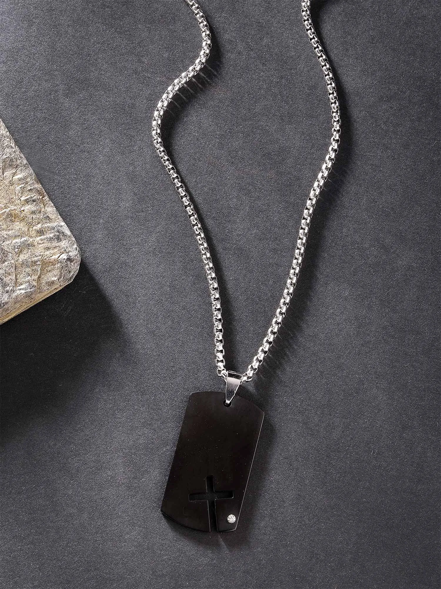 Bohey by KARATCART Silver Plated Black Metal Chain Pendant for Men
