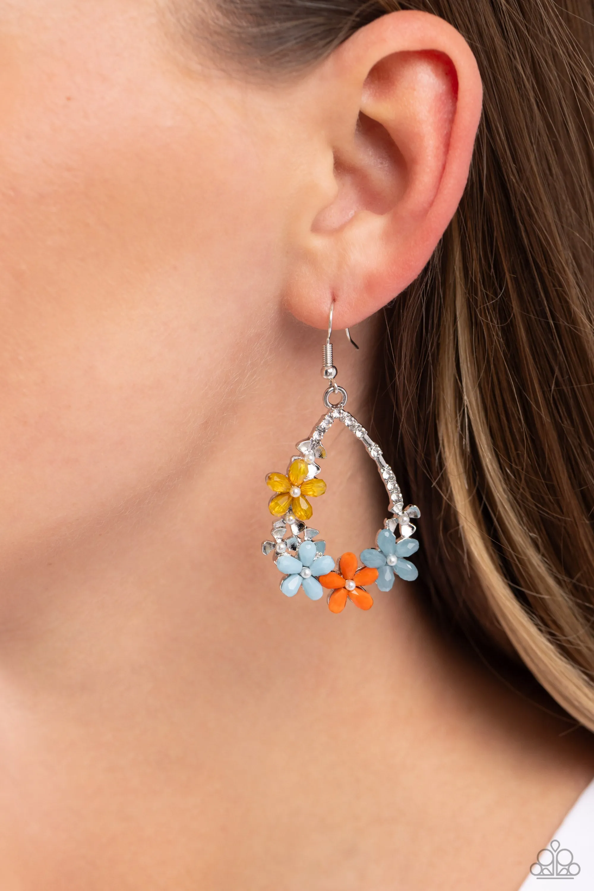Boisterous Blooms - Paparazzi Accessories