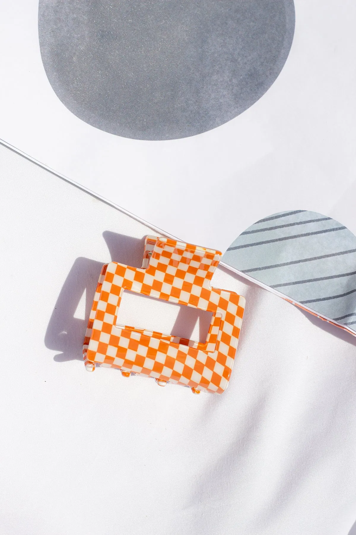 Checkerboard Print Cut Out Rectangle Claw Hair Clip