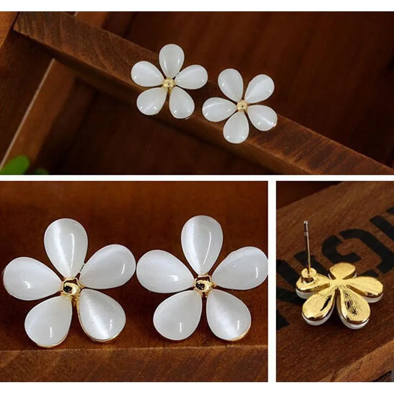 Dainty Daisy With Gold Center Flower Earrings