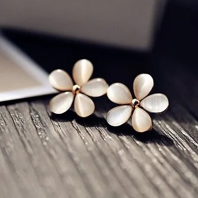 Dainty Daisy With Gold Center Flower Earrings