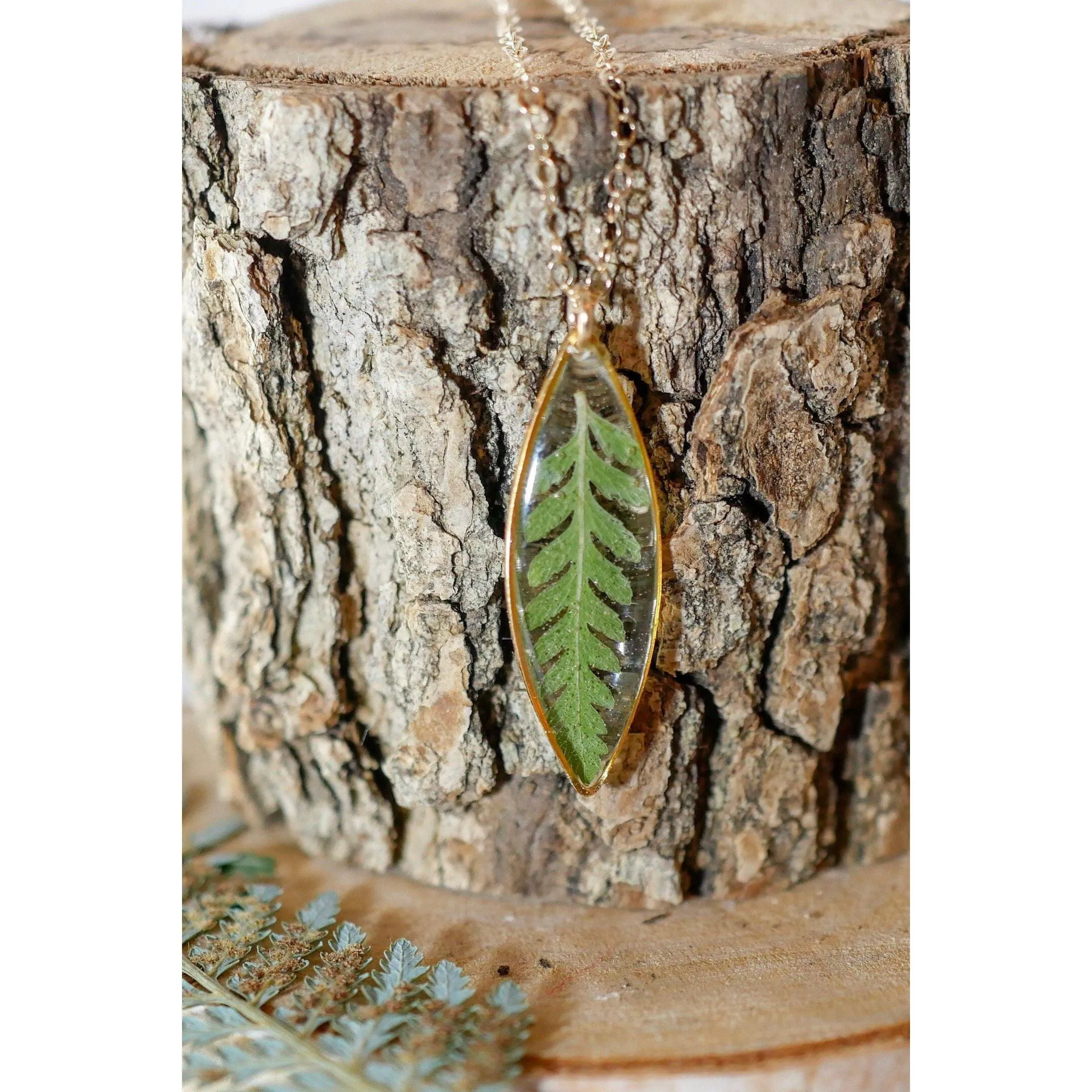 Dainty Fern Leaf Marquise Necklace