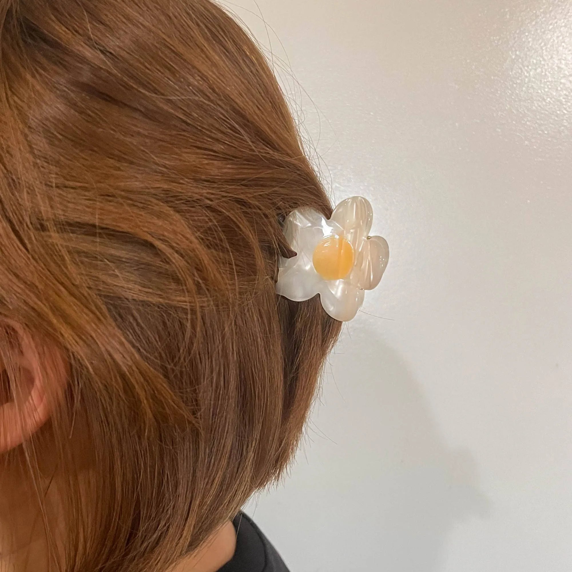 Daisy Claw Clip