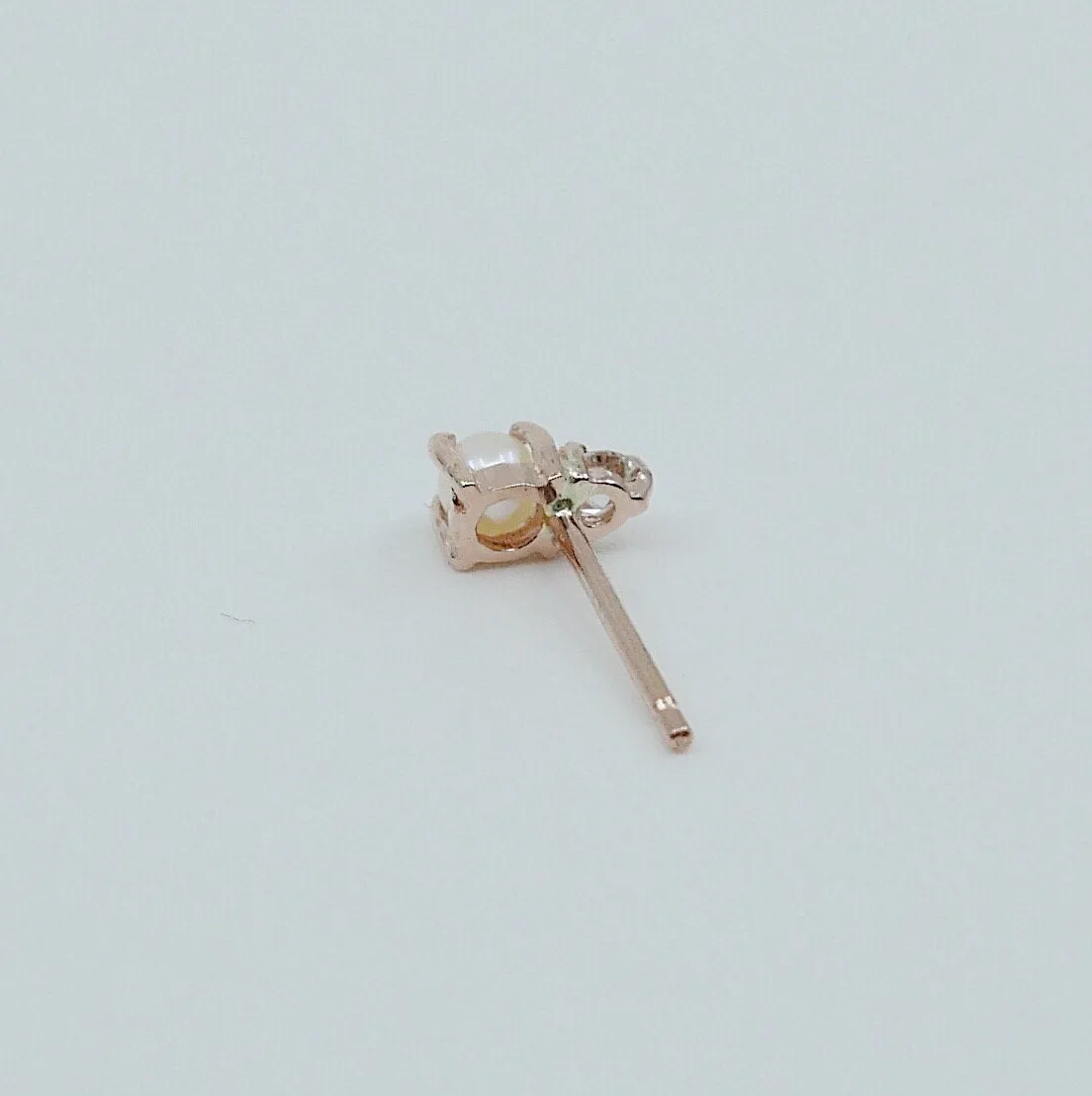 Duo Pearl & Diamond Stud Earring