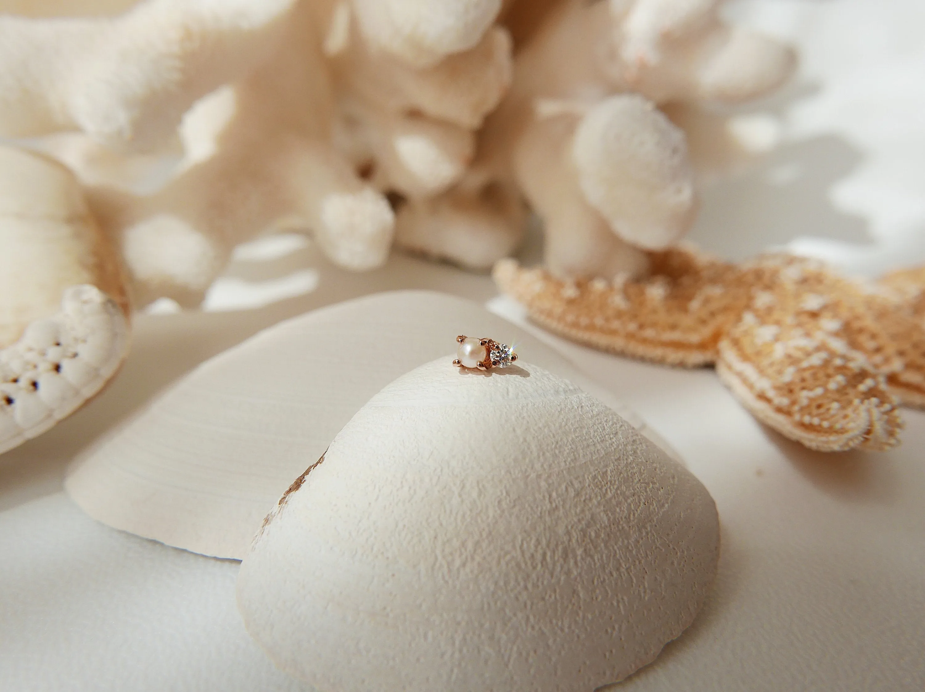 Duo Pearl & Diamond Stud Earring