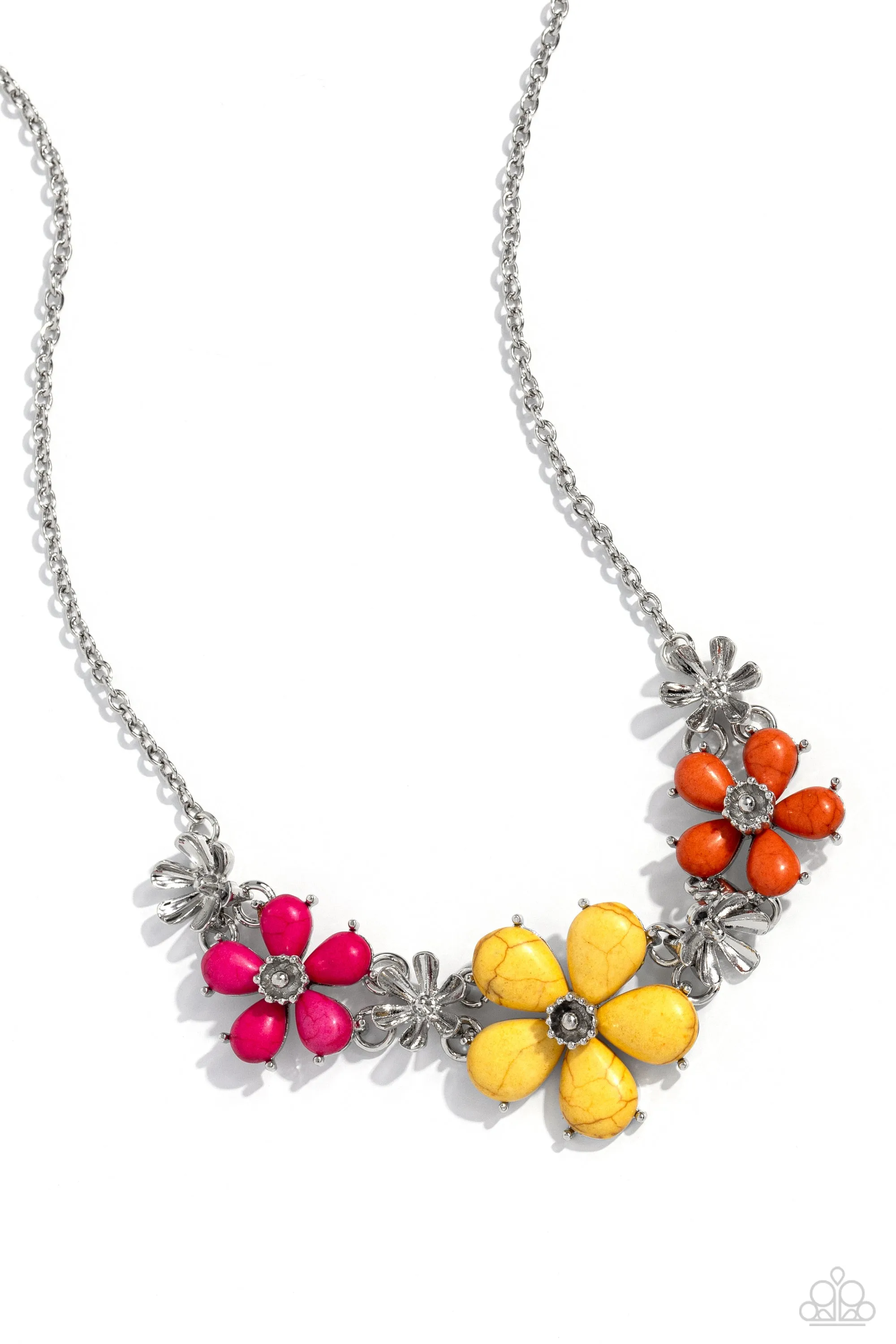 Growing Garland - Paparazzi Accessories