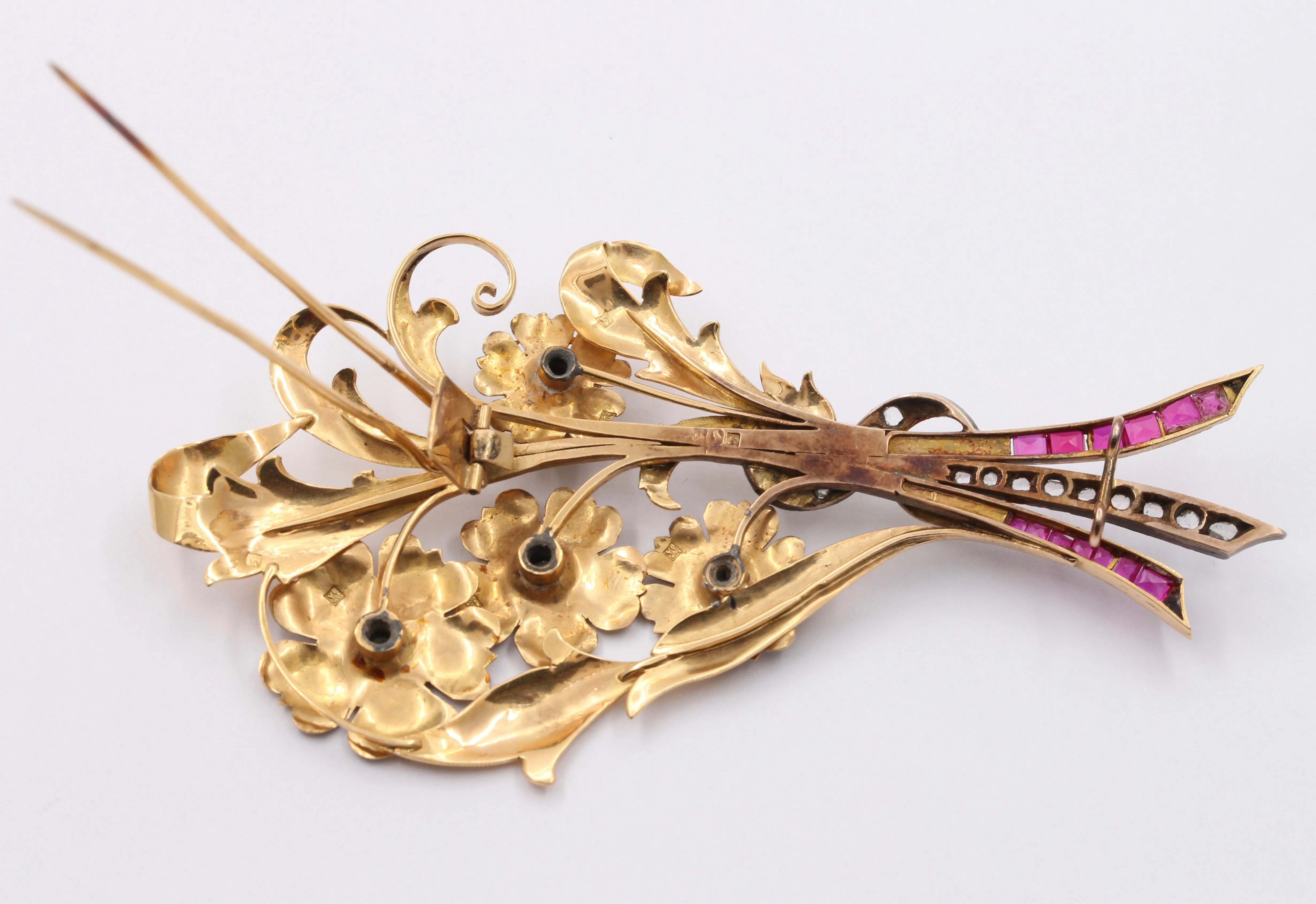 Large Vintage 18K Gold and 1 Carat Diamond Forget-Me-Not Flower Brooch Clip, Retro Pin
