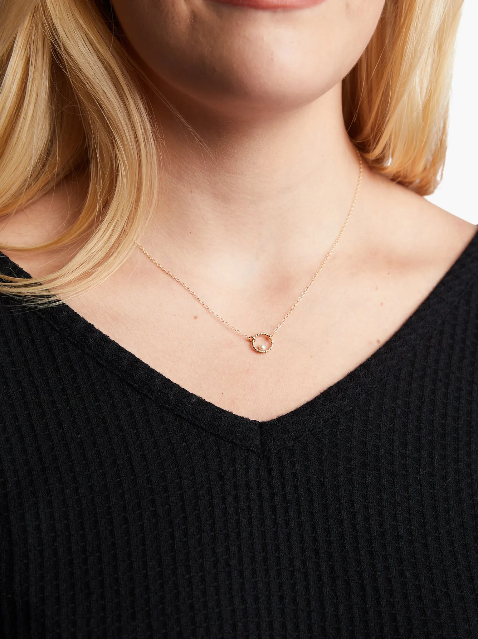 Milani Rope Pearl Necklace
