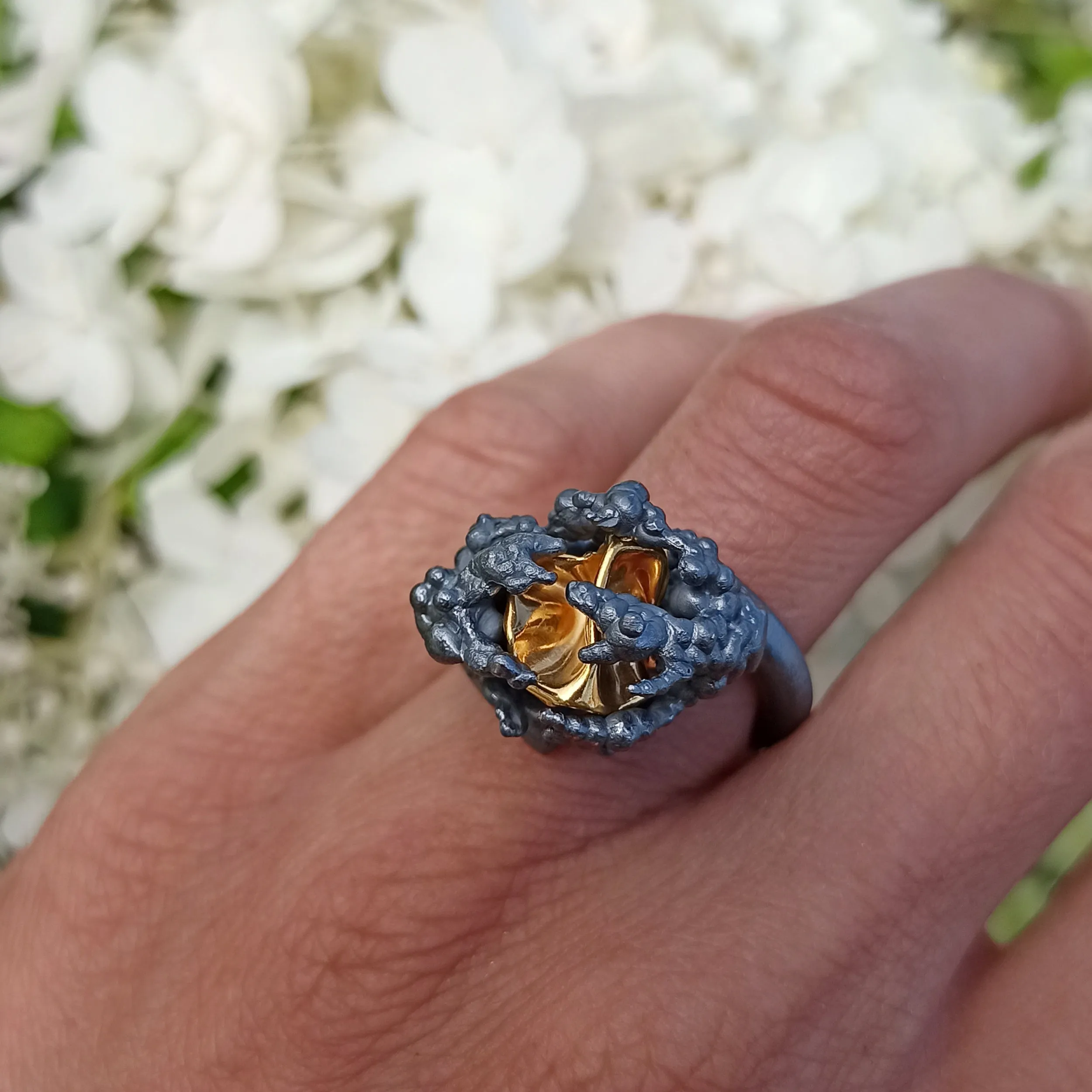 Naphtha Tall Ring Black & Gold