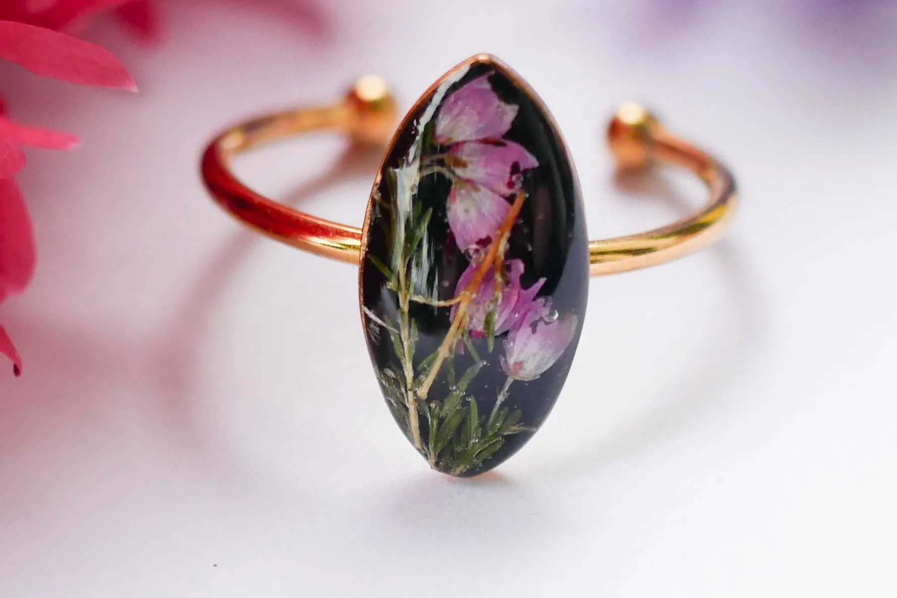 Nature-Inspired Pressed Heather Ring – Adjustable Stainless Steel Band