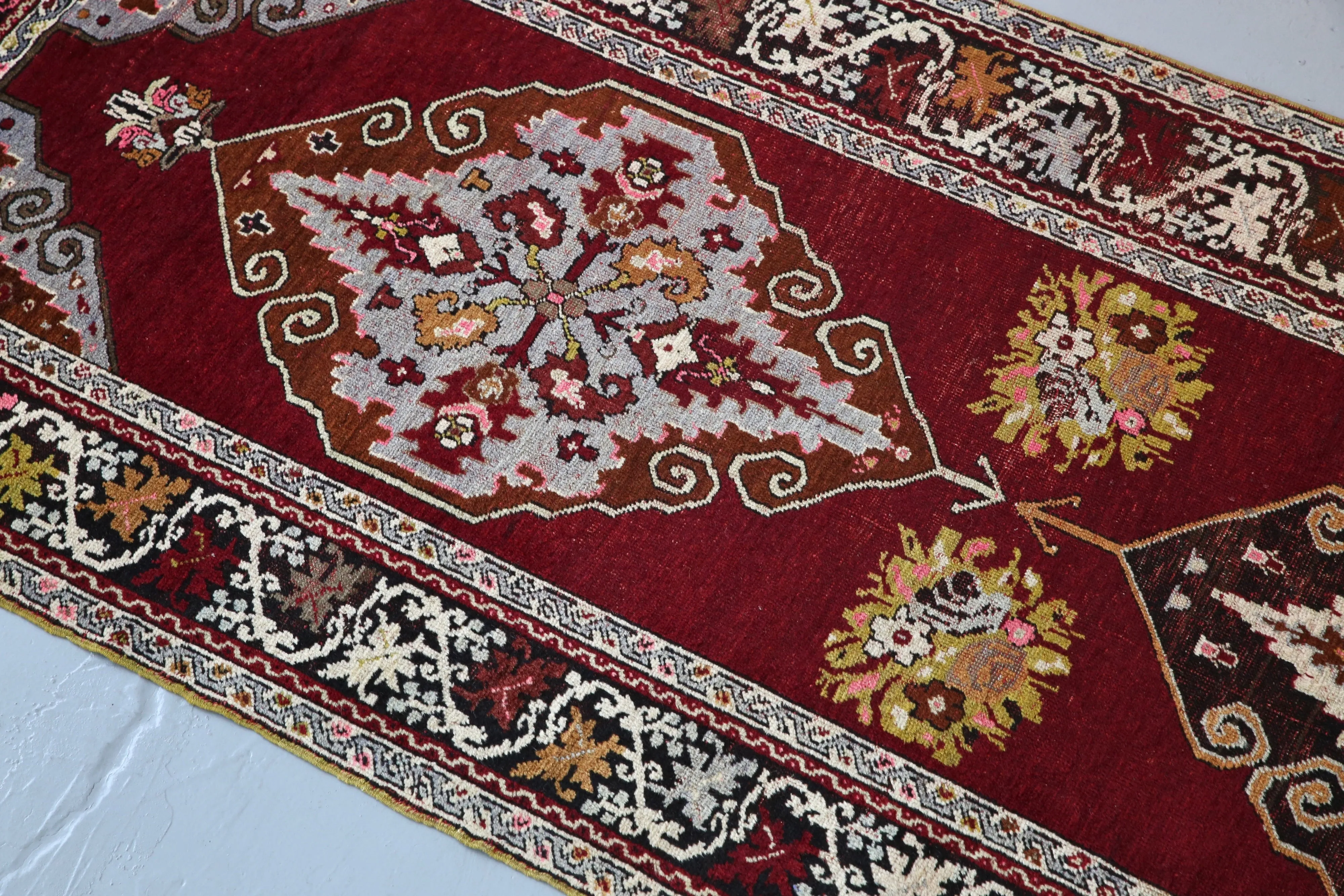 Old Kirsehir Runner 3.4ftx11.9ft