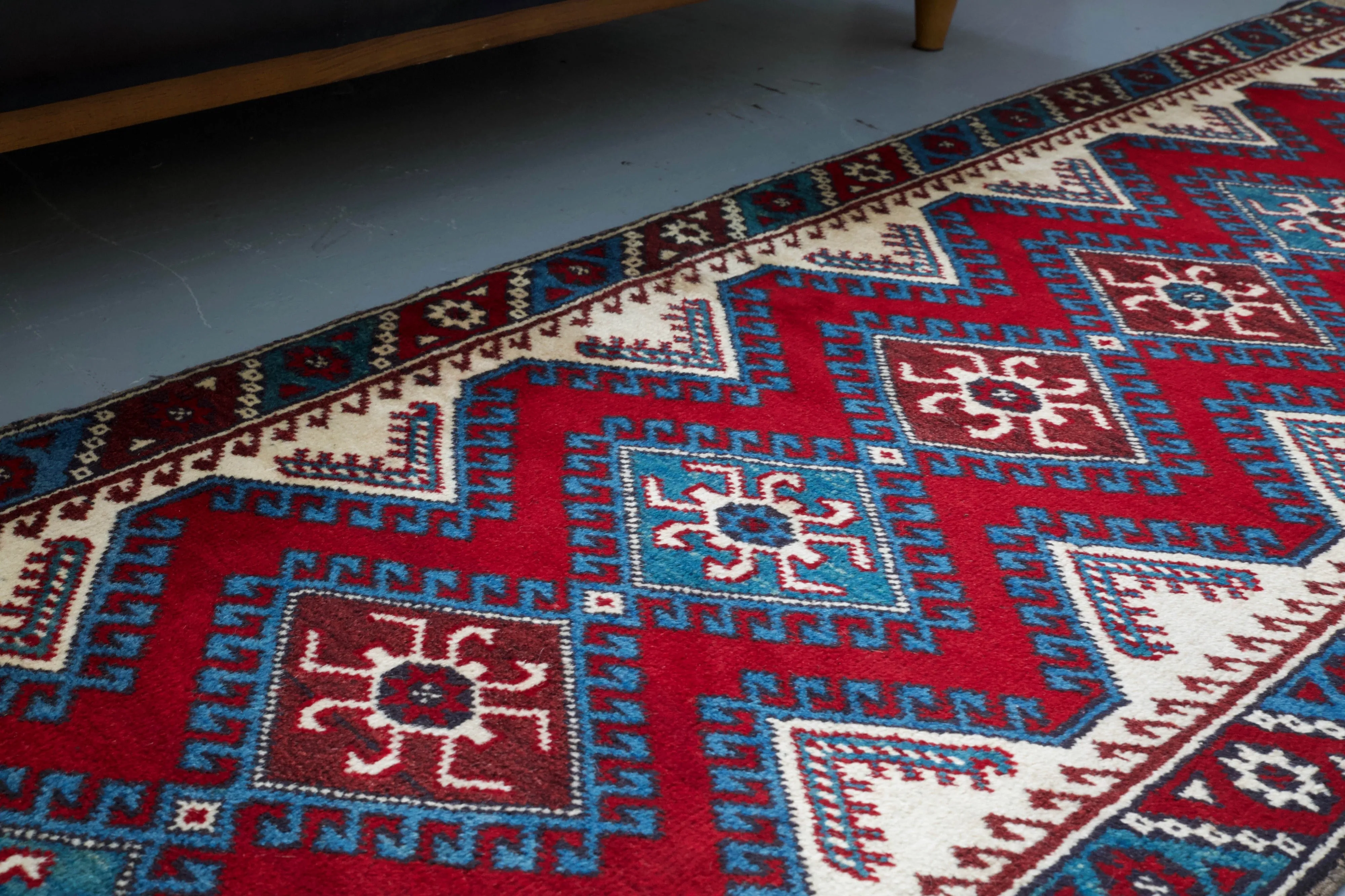 Old Turkish Dosemealti Runner Rug