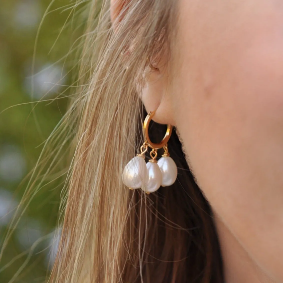 Pearly Dreams Trio Hoops