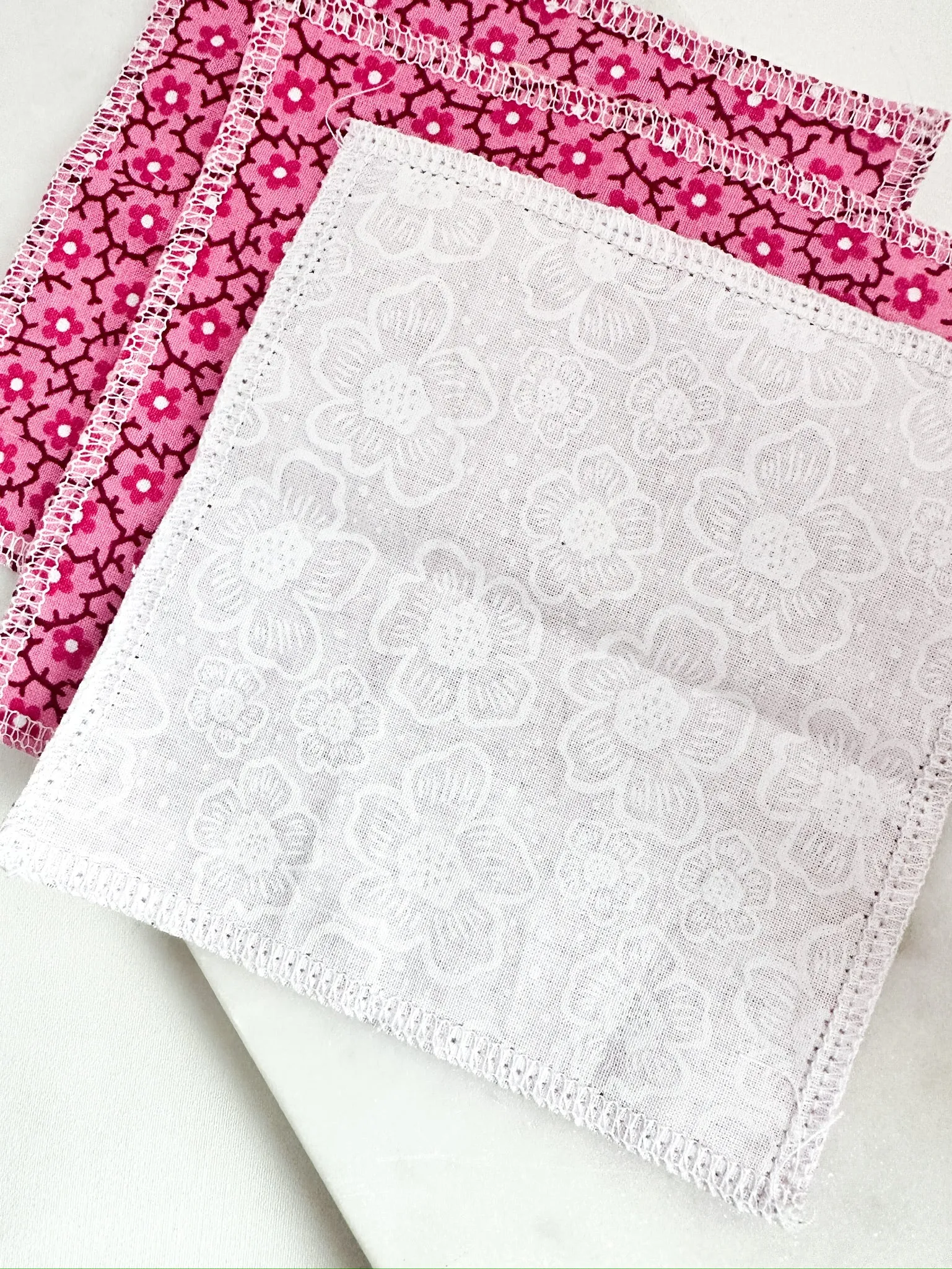 Pink Retro Daisy Napkins