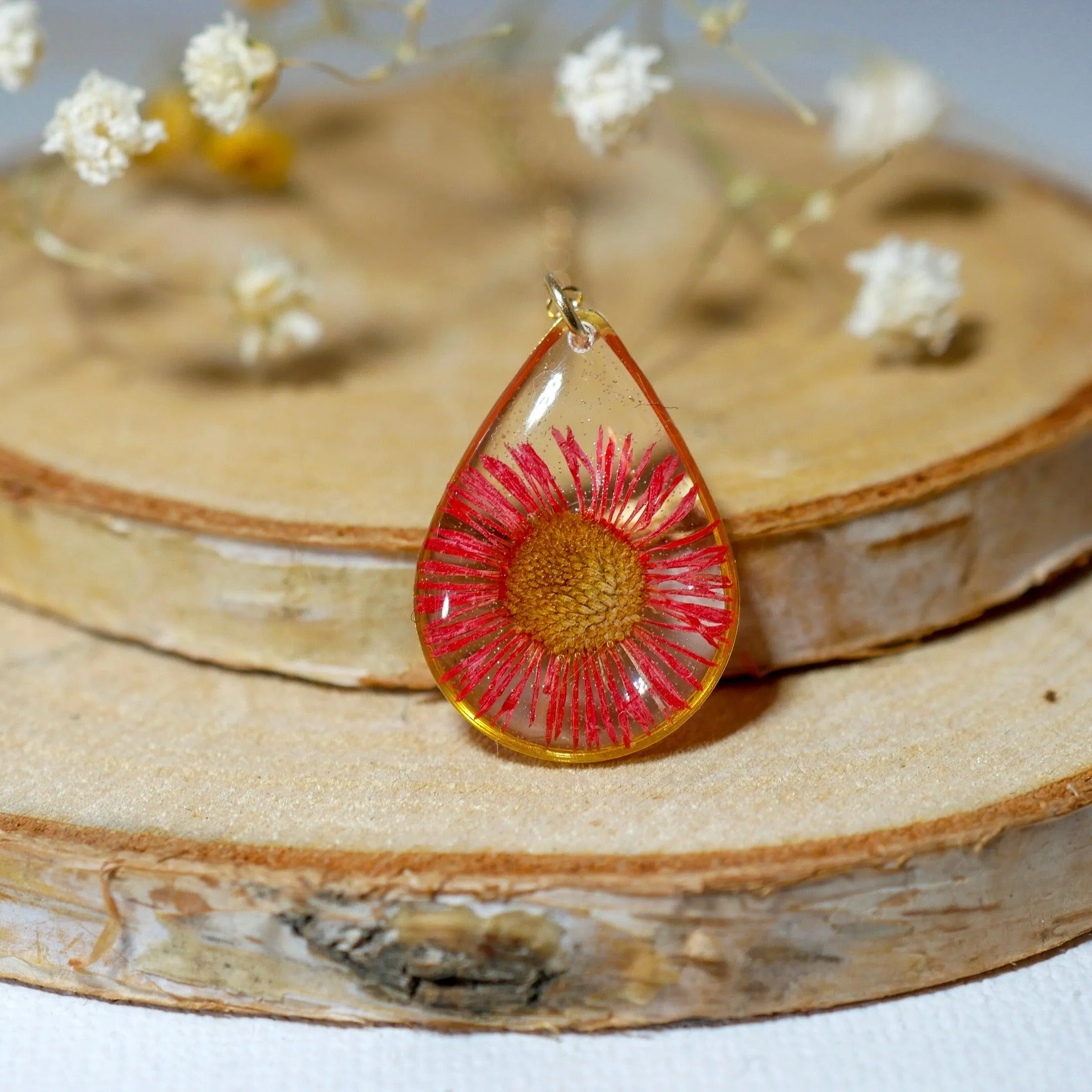 Red English Daisy Teardrop Necklace