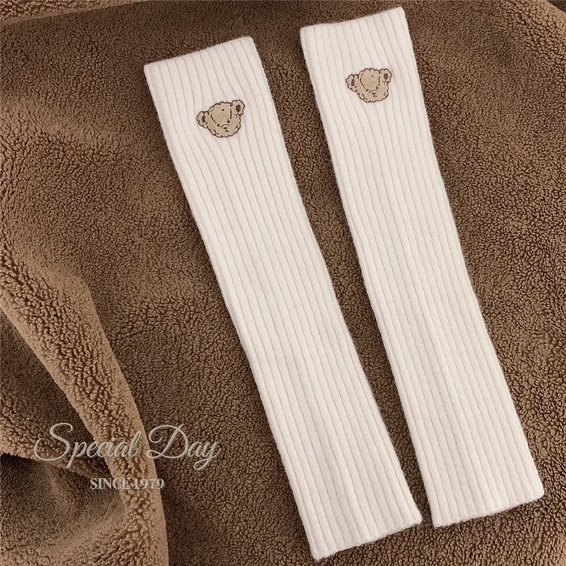 Retro Bear Embroidered Knit Headband / Sock UB6257