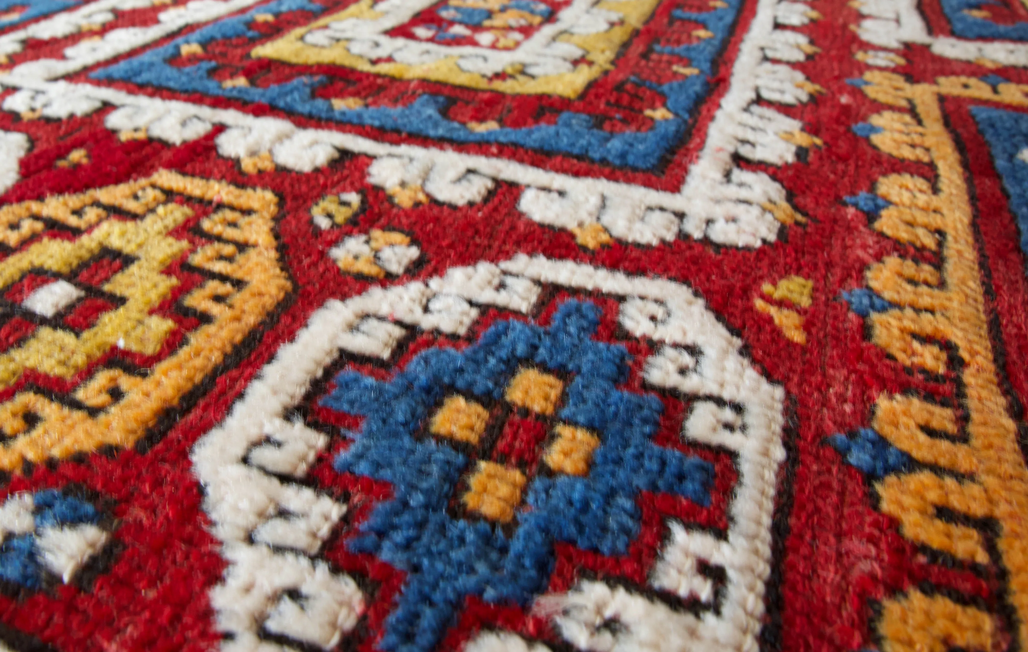 Semi-Antique Canakkale Rug 4'7"x6'