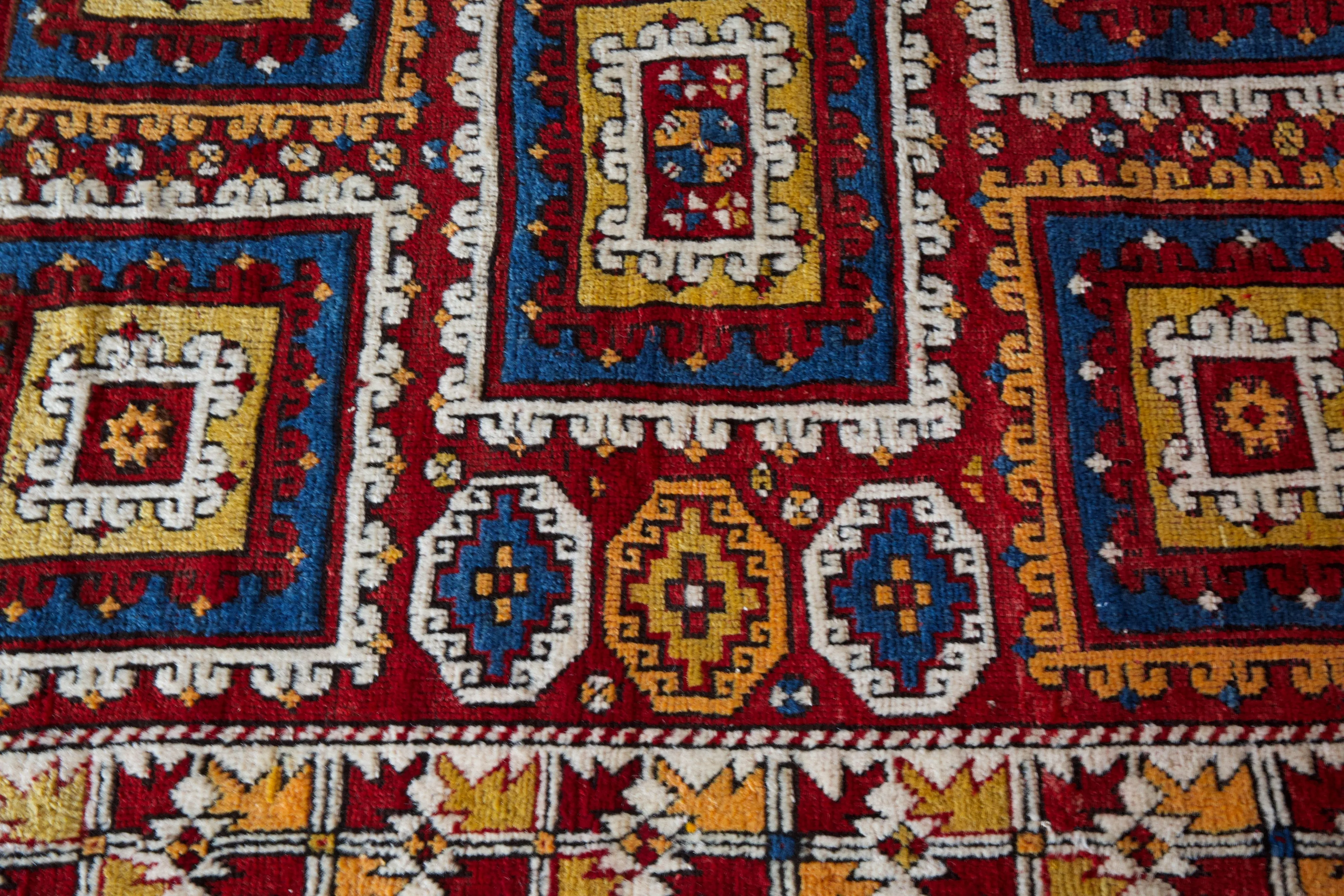 Semi-Antique Canakkale Rug 4'7"x6'