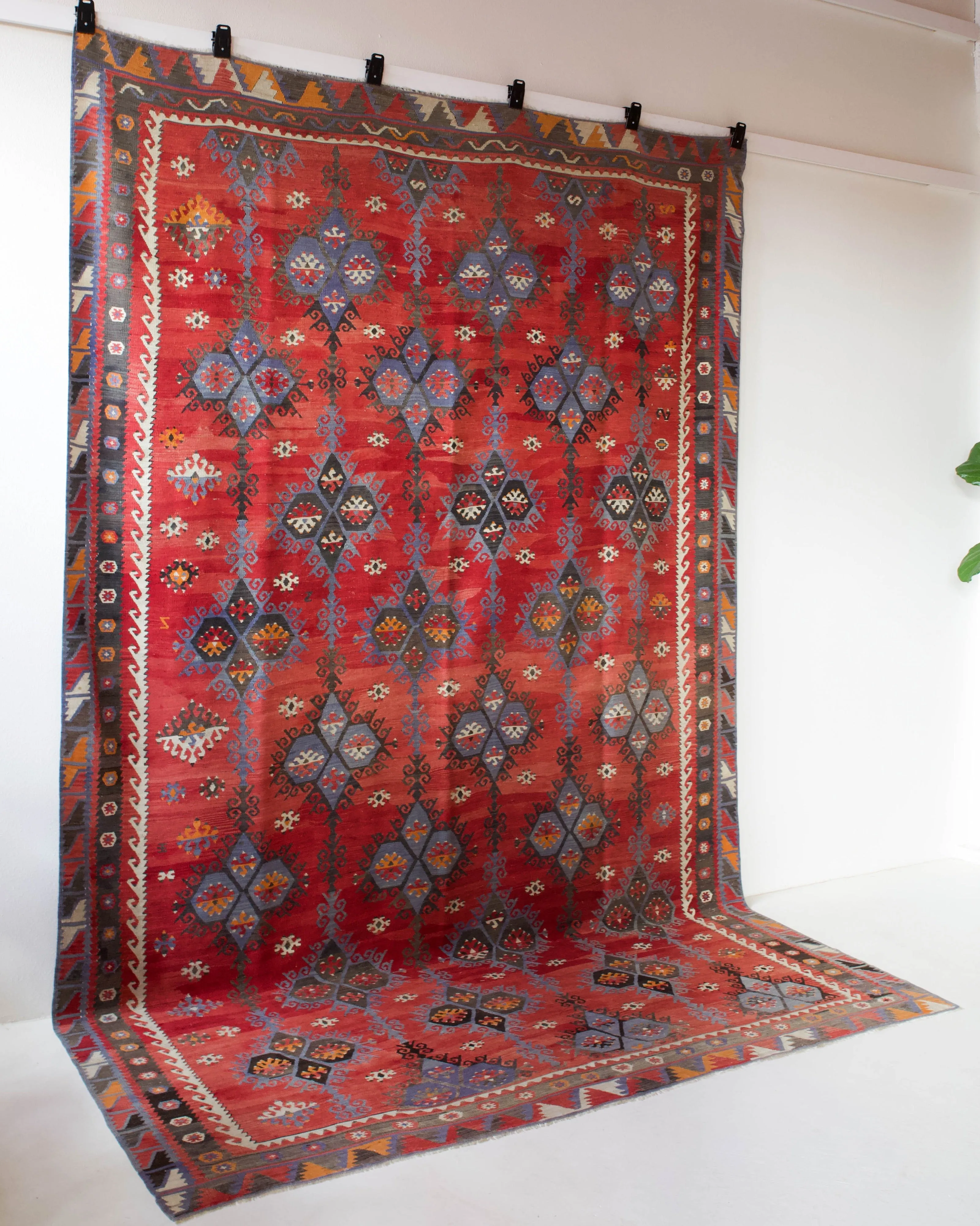 Semi-Antique Sivas Sarkisla Kilim Rug 7'9"x12'2"