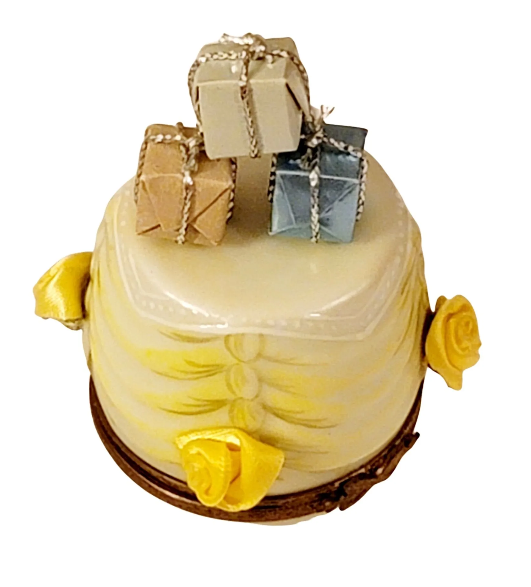 Sweet 16 Table Yellow Flowers Ribbon Champagne
