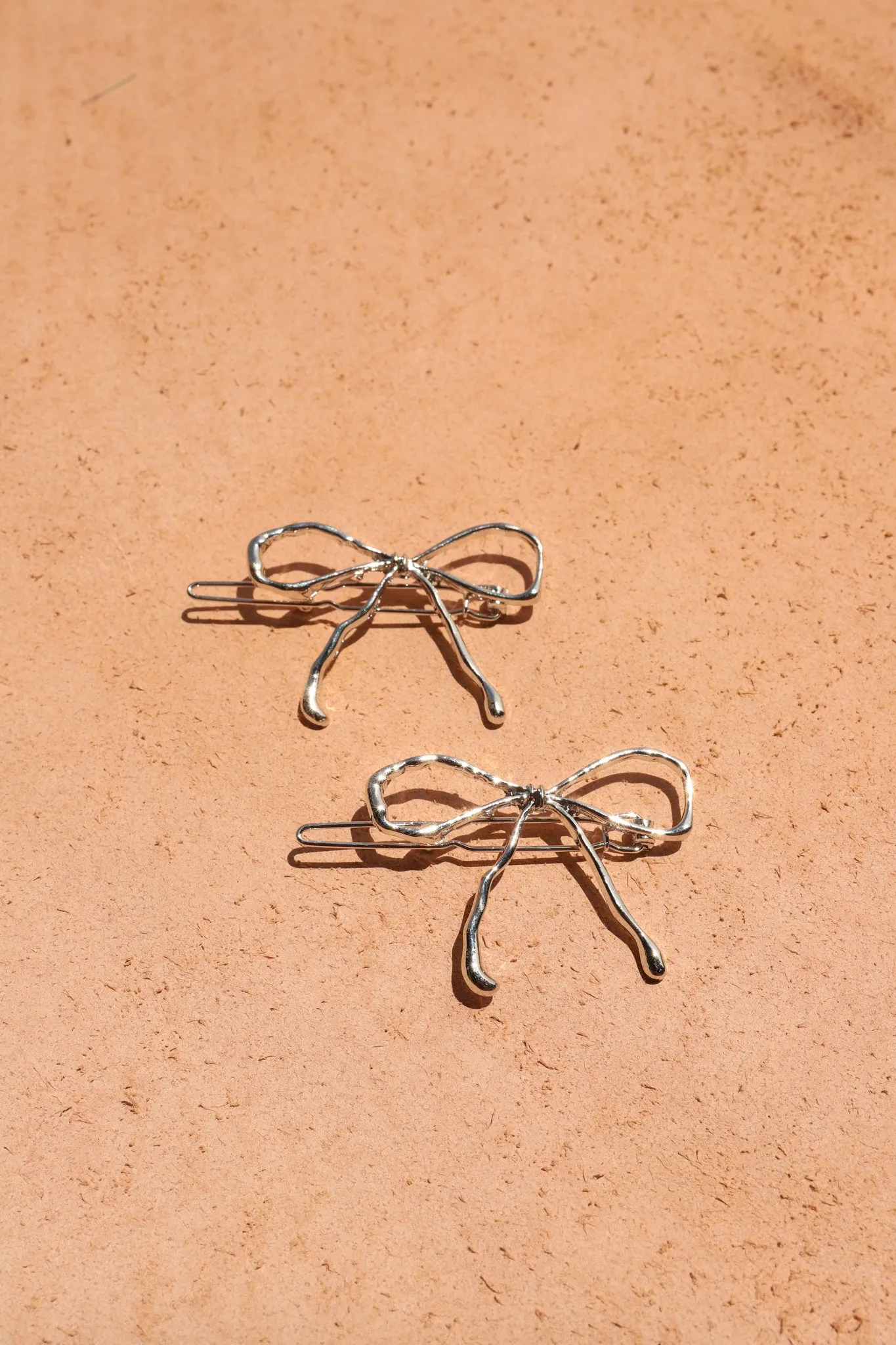 THE DOLLY CLIP ( 2 COLORS )
