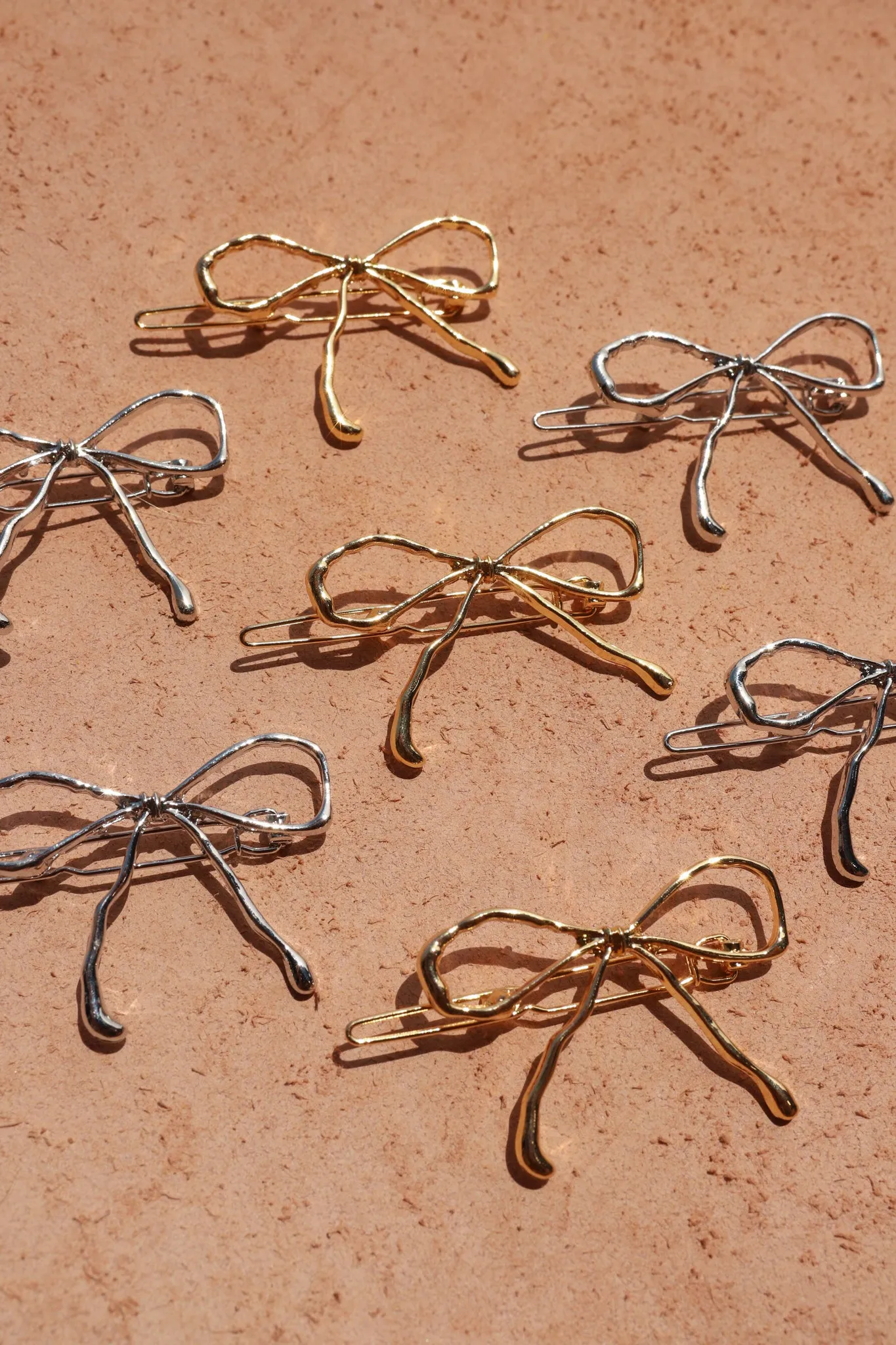 THE DOLLY CLIP ( 2 COLORS )