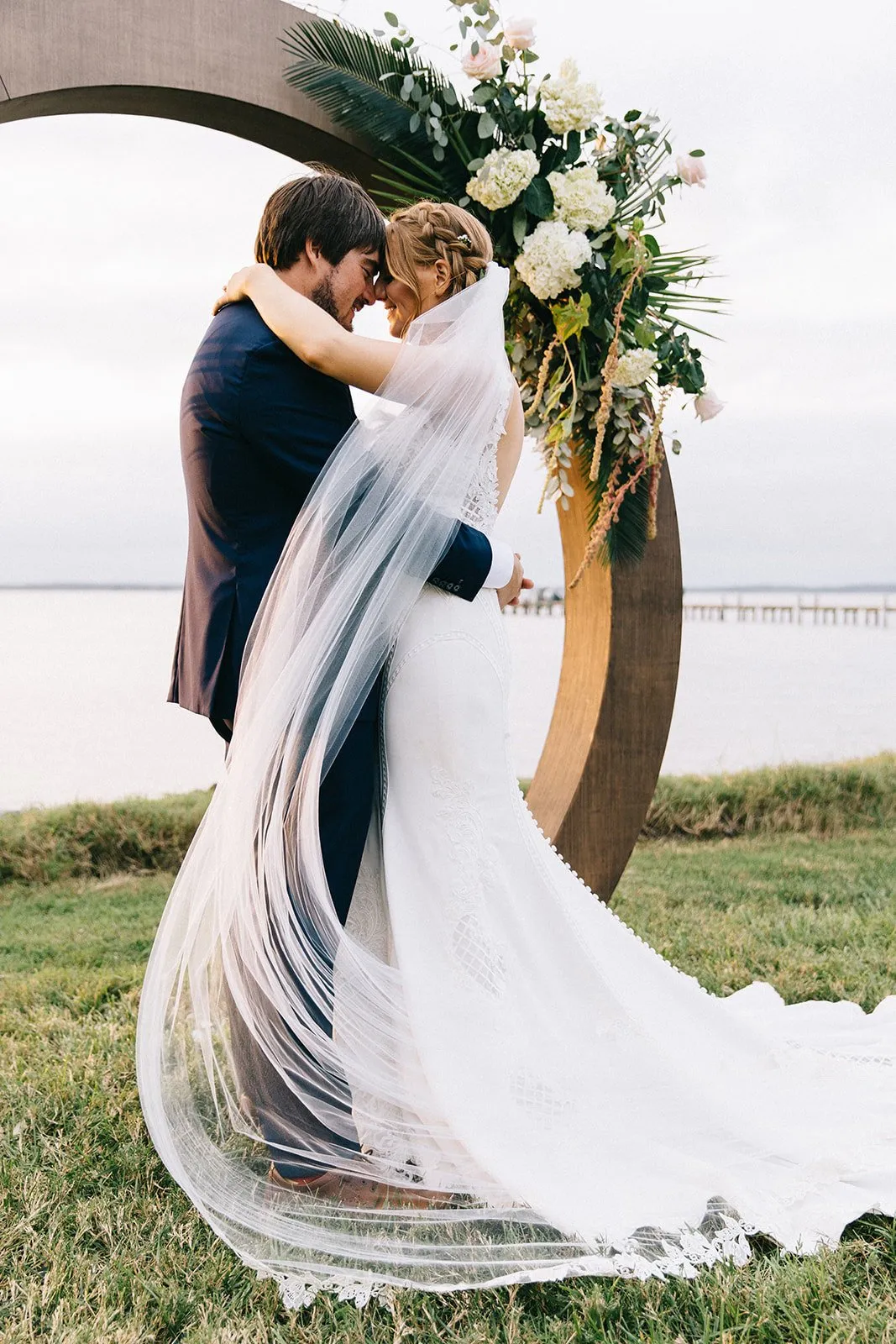 Venice Rose Flower Lace-Edged Wedding Veil, Chapel Length Veil