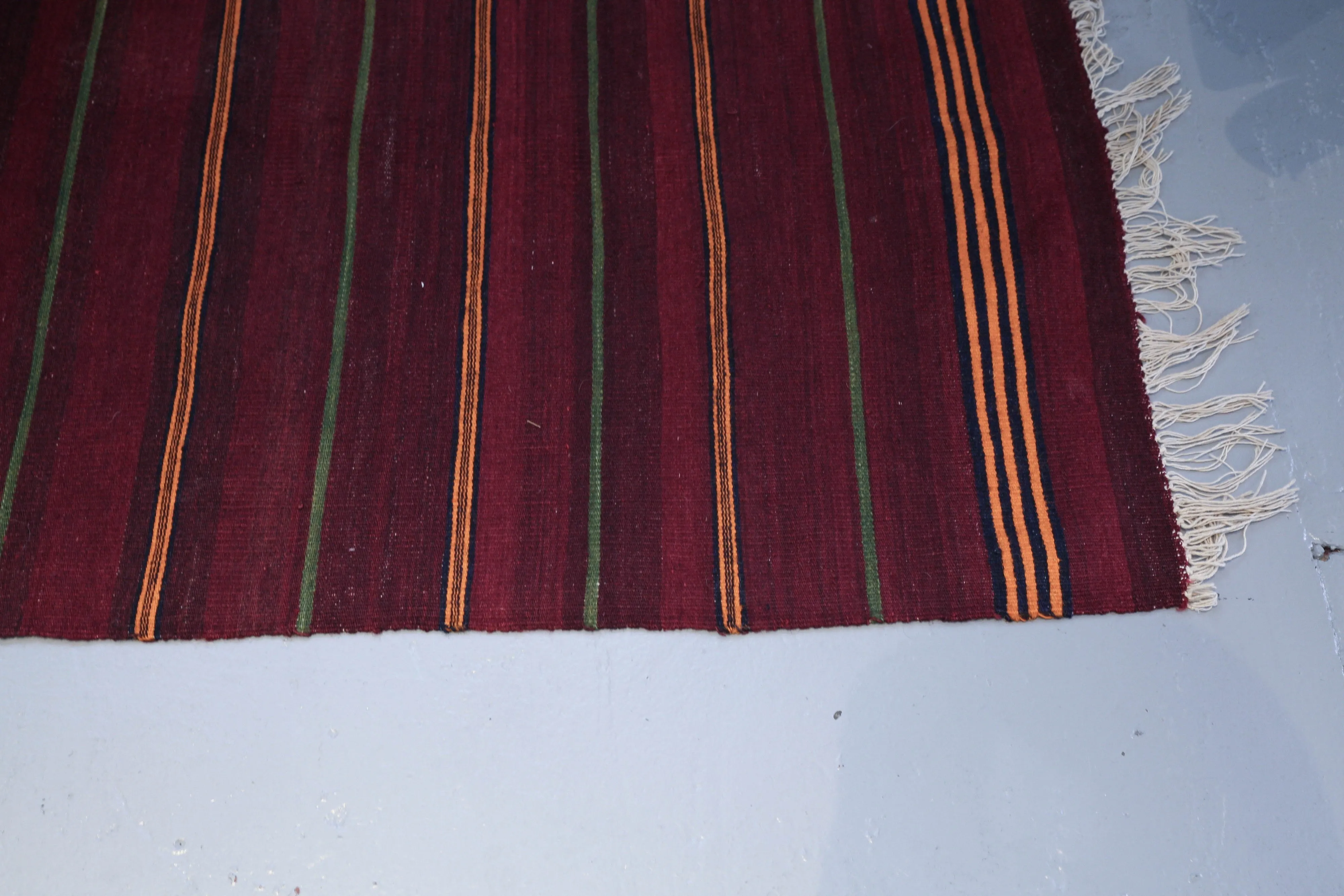 Vintage Anatolian kilim runner 1'10"x 9'
