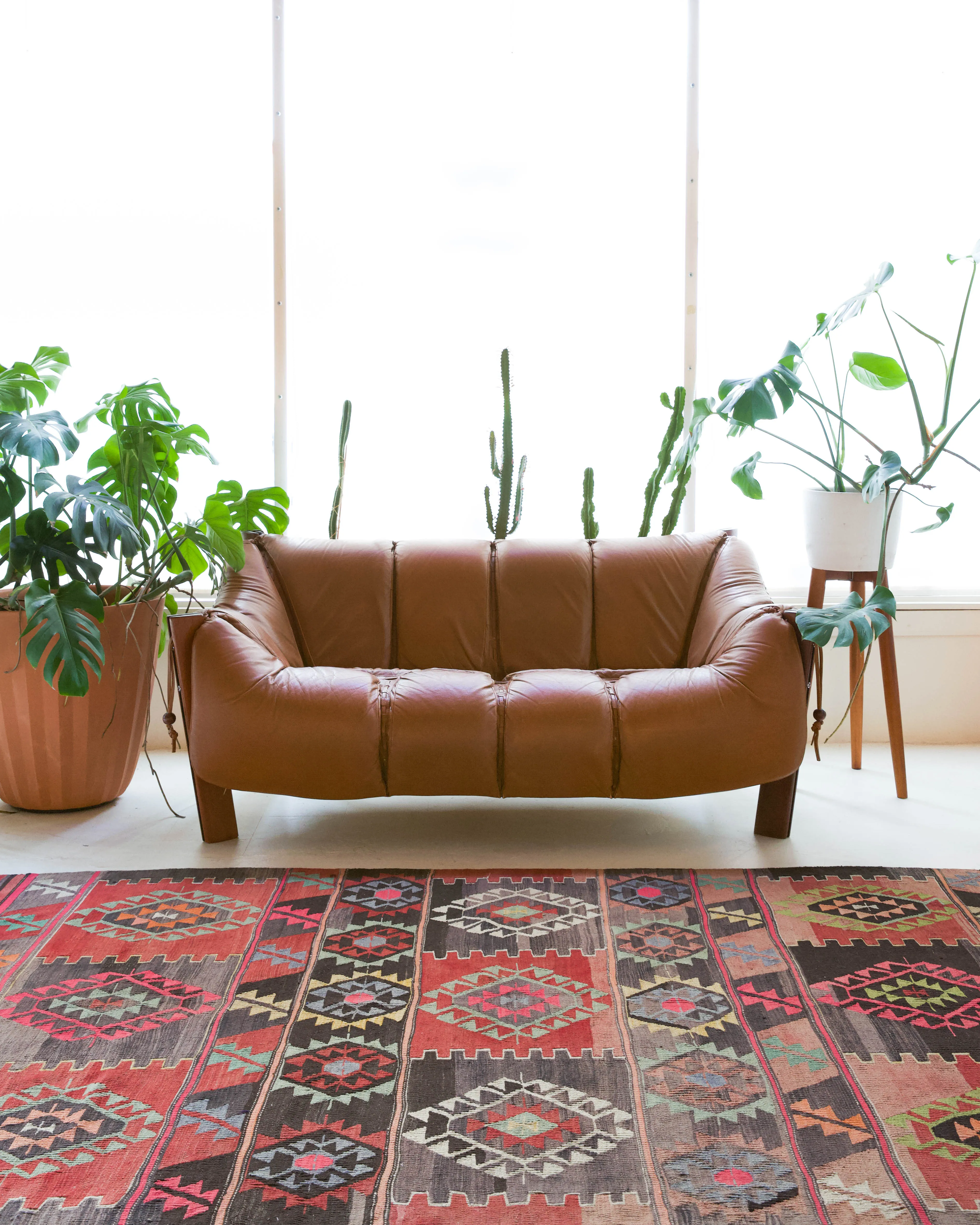 Vintage Balikesir Kilim Rug 5'7"x8'3"