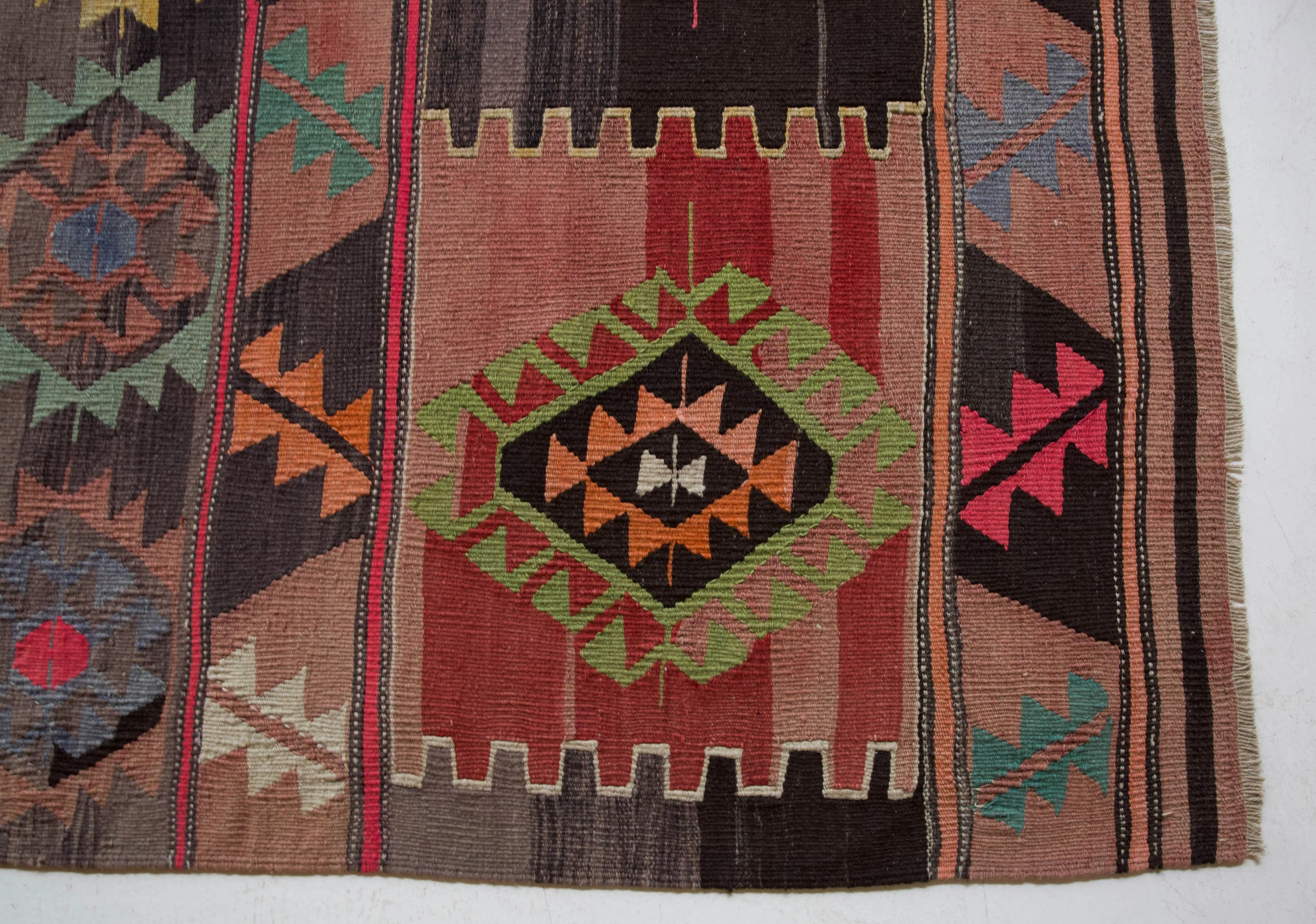 Vintage Balikesir Kilim Rug 5'7"x8'3"