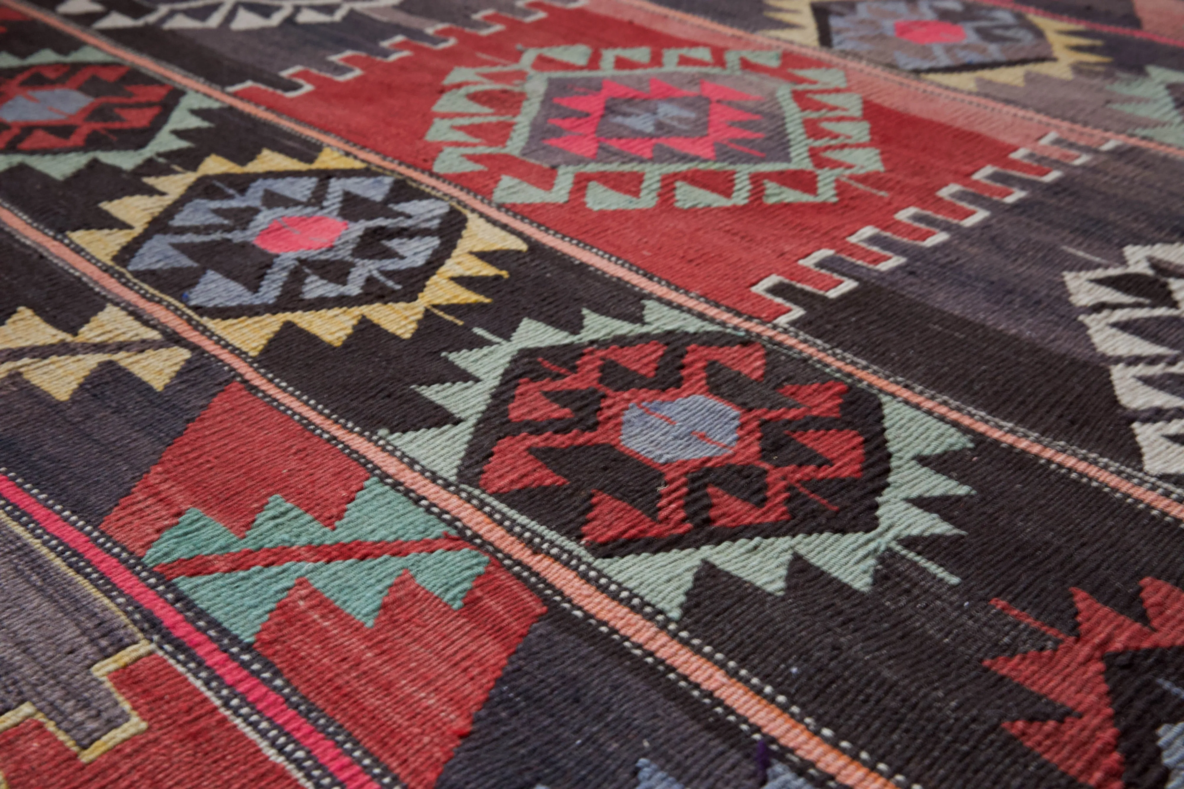 Vintage Balikesir Kilim Rug 5'7"x8'3"