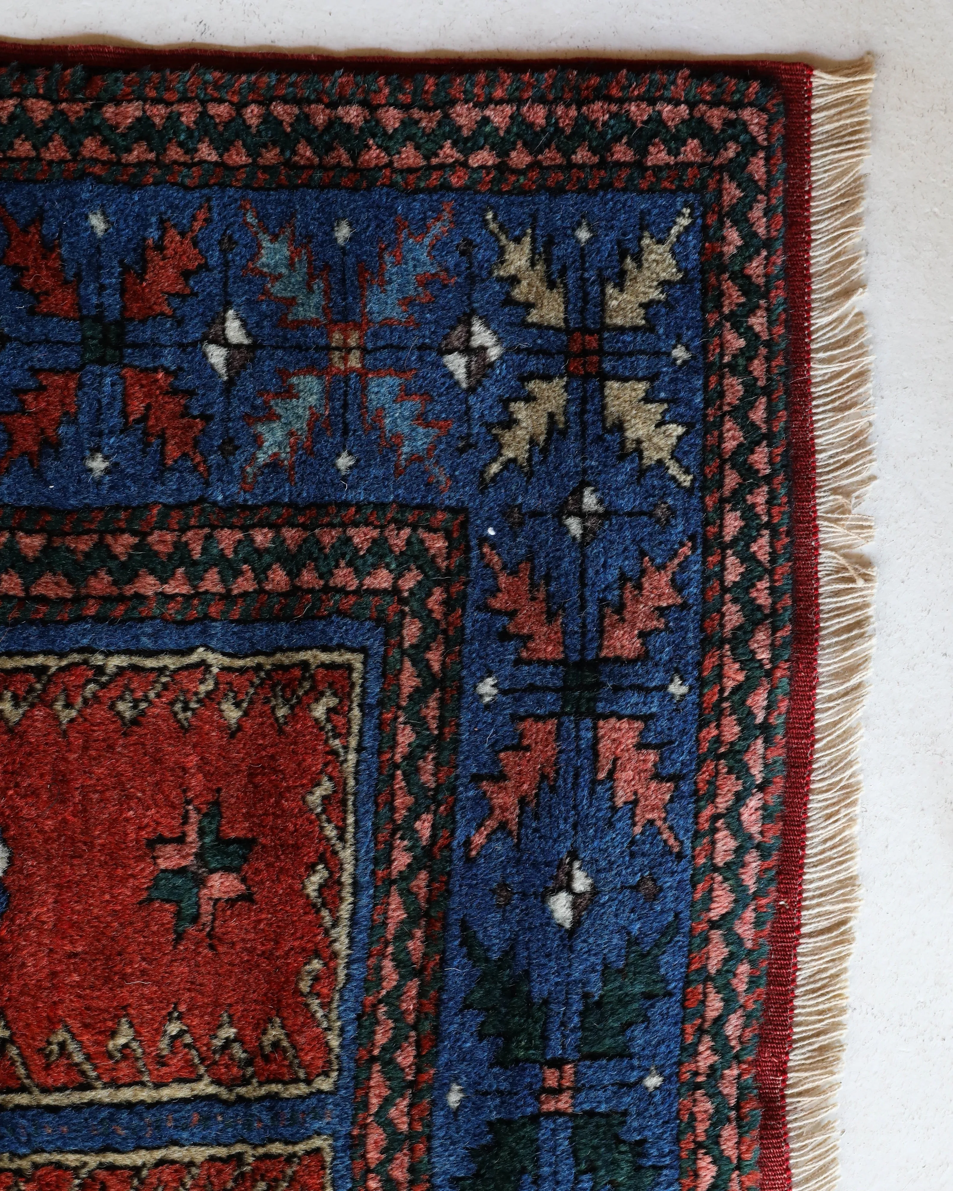 Vintage Canakkale Dobag Rug 5'6"x7'