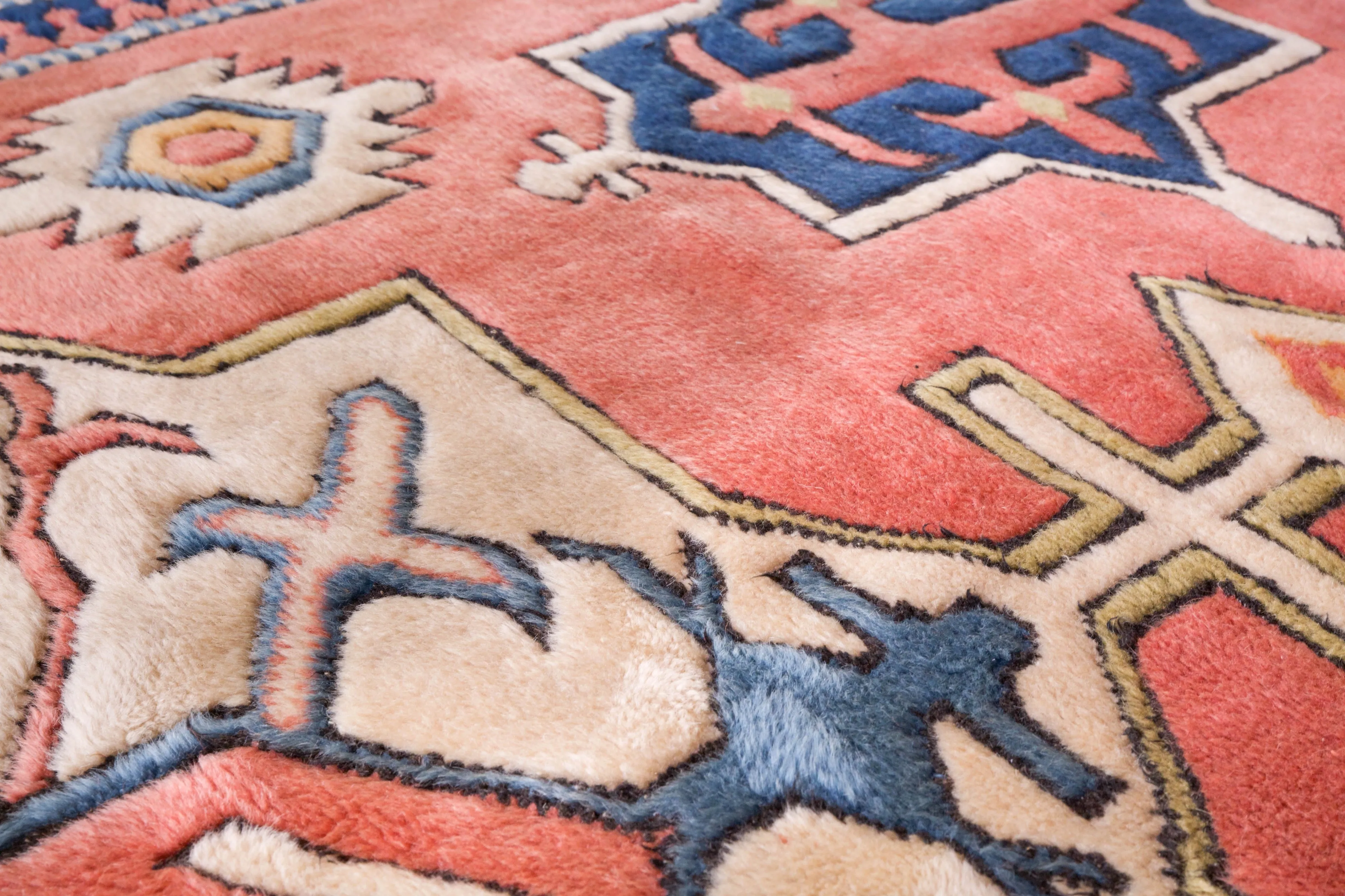 Vintage Caucasian style central Anatolian Rug 7'5"x9'9"