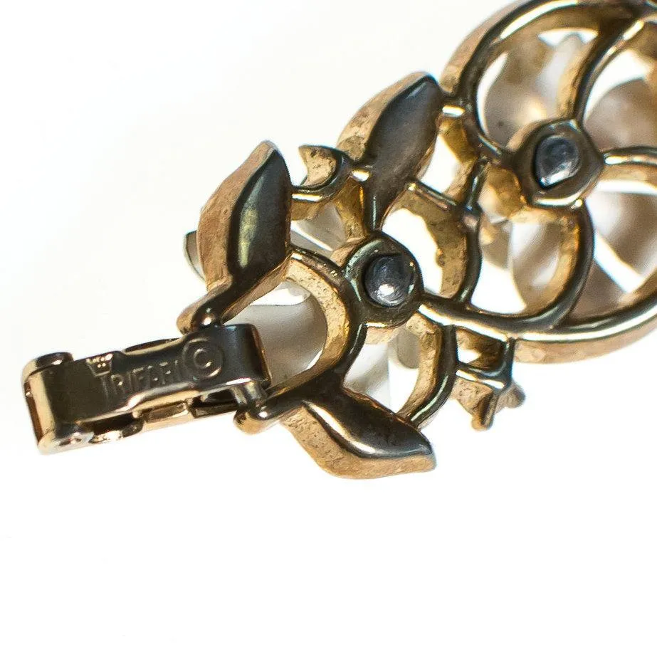 Vintage Crown Trifari White Flower with Rhinestones Bracelet, Gold Tone, White Flowers, CZ, Snap Lock Clasp