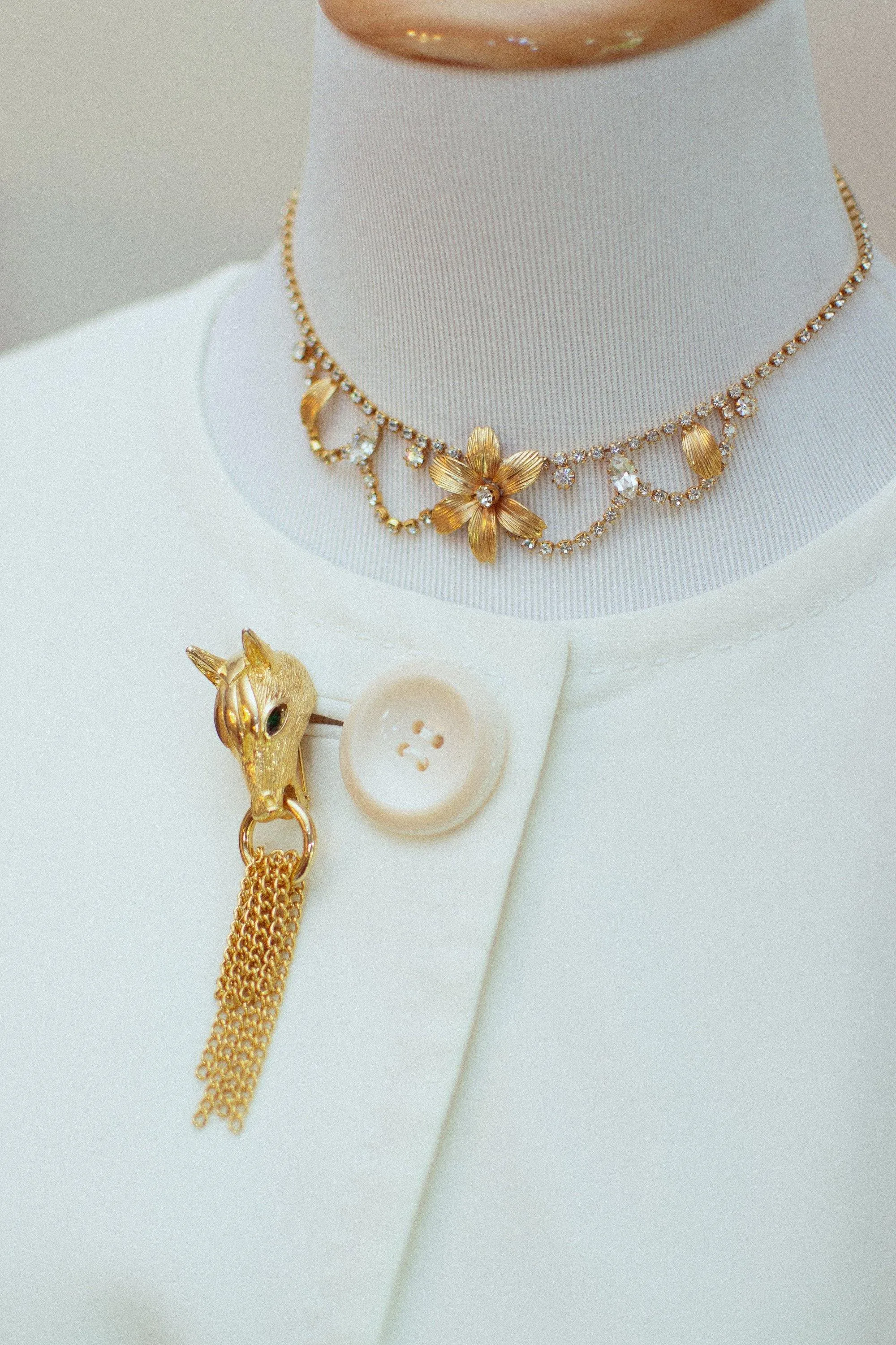Vintage Flower Necklace with Rhinestones