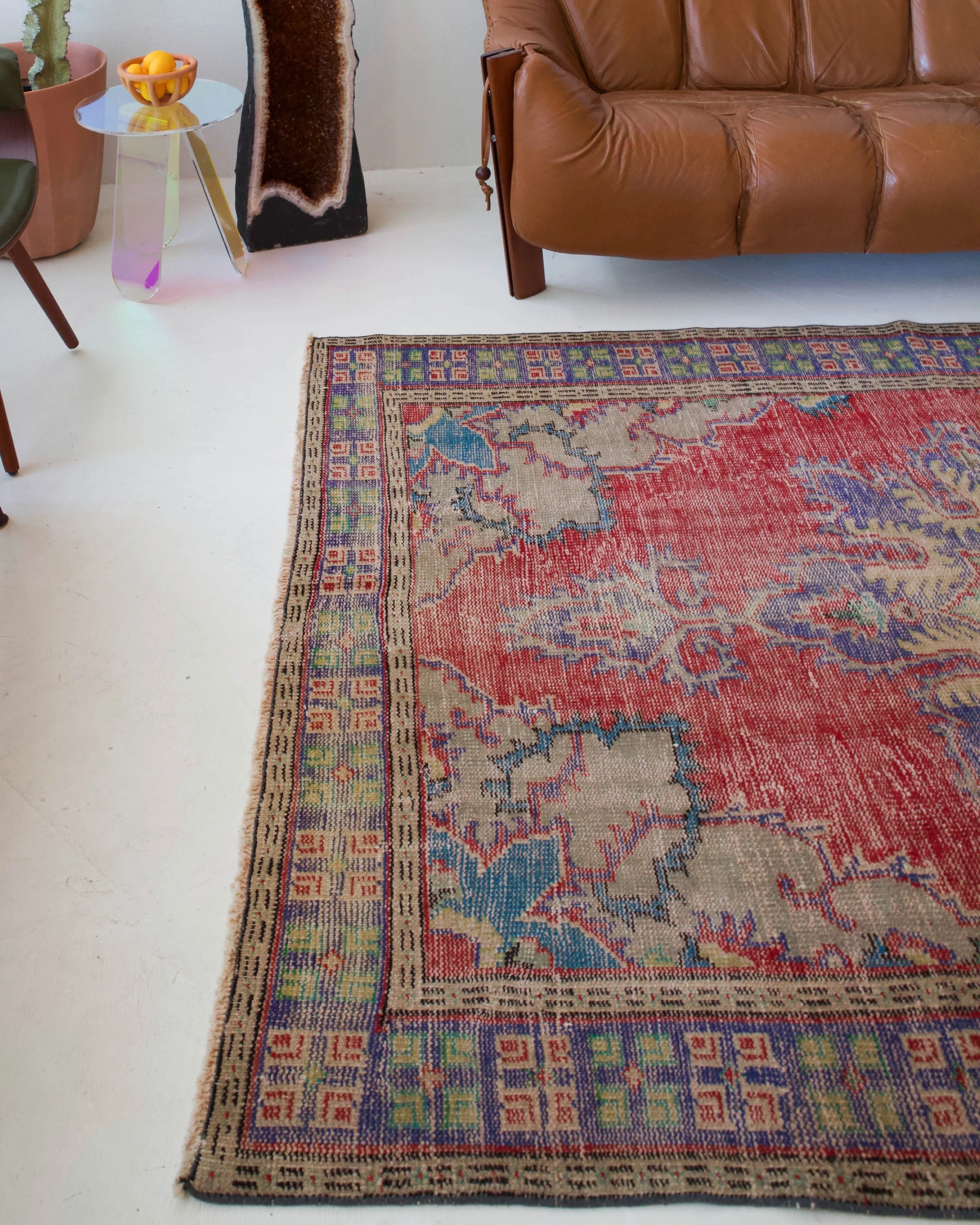 Vintage Isparta Rug 6'x8'5"