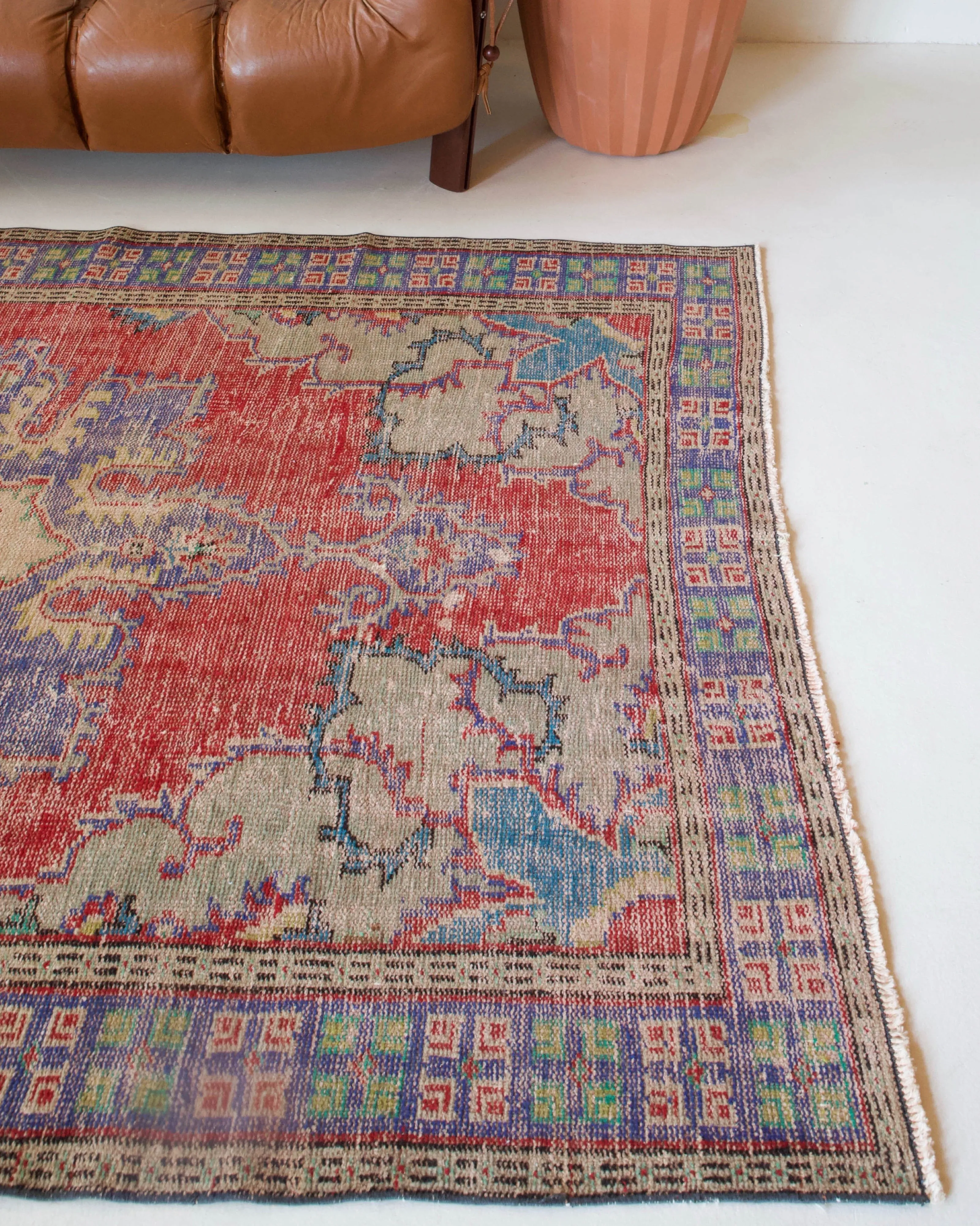 Vintage Isparta Rug 6'x8'5"