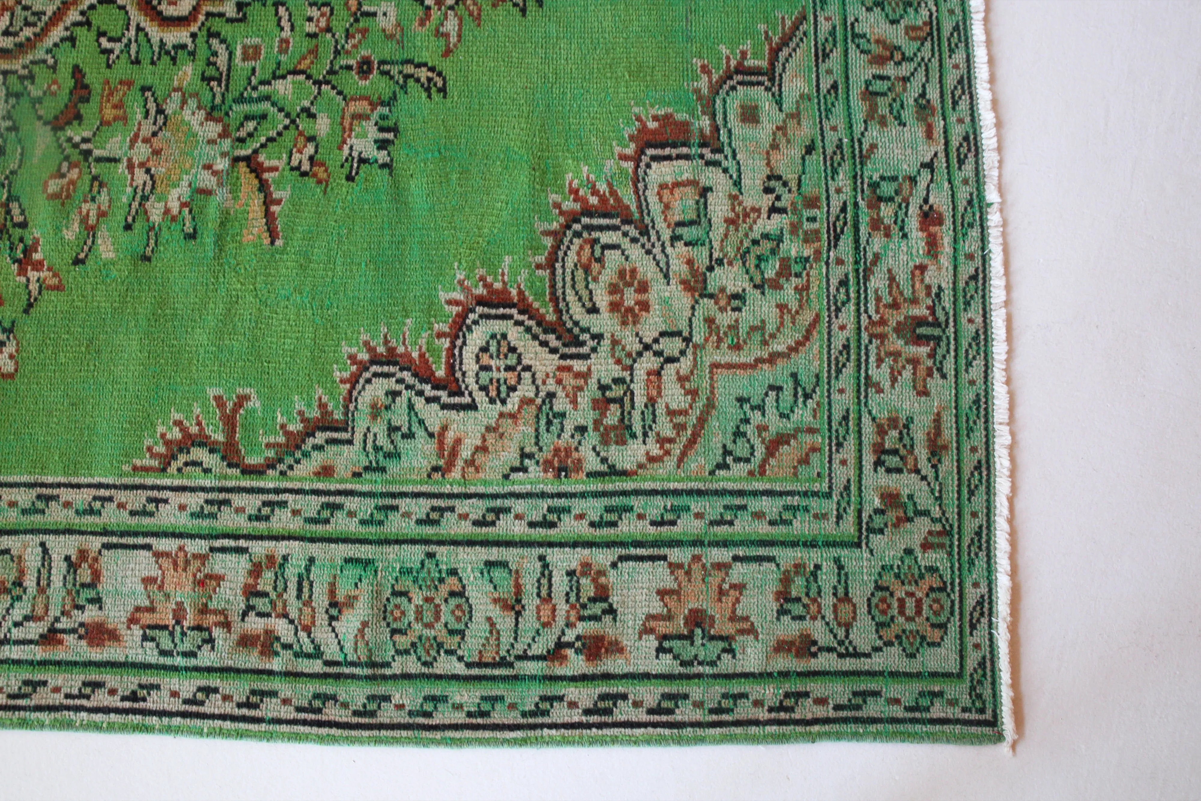 Vintage Isparta Rug 6'x9'10"