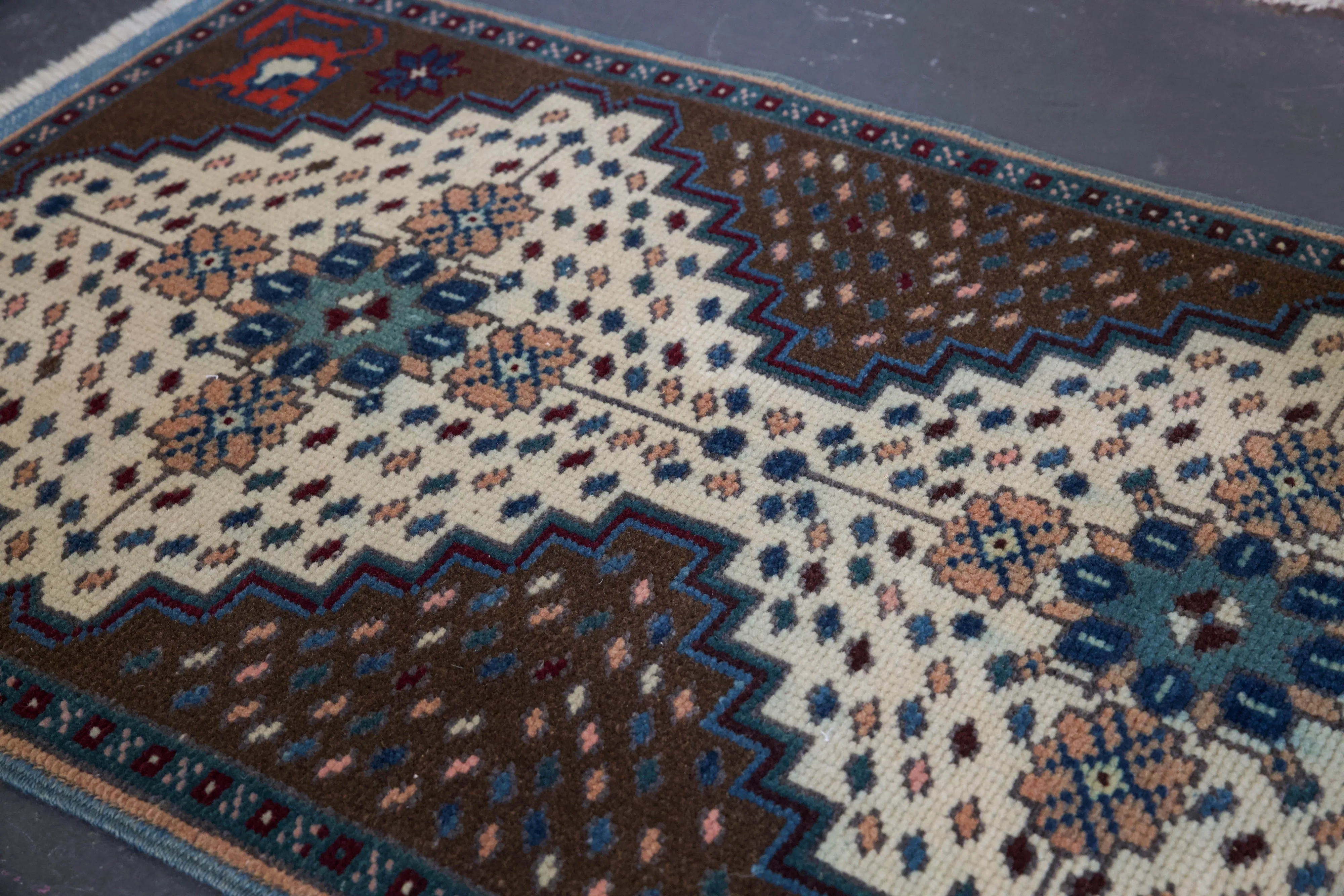 Vintage Mini Turkish Rug 1'9"x3'1"