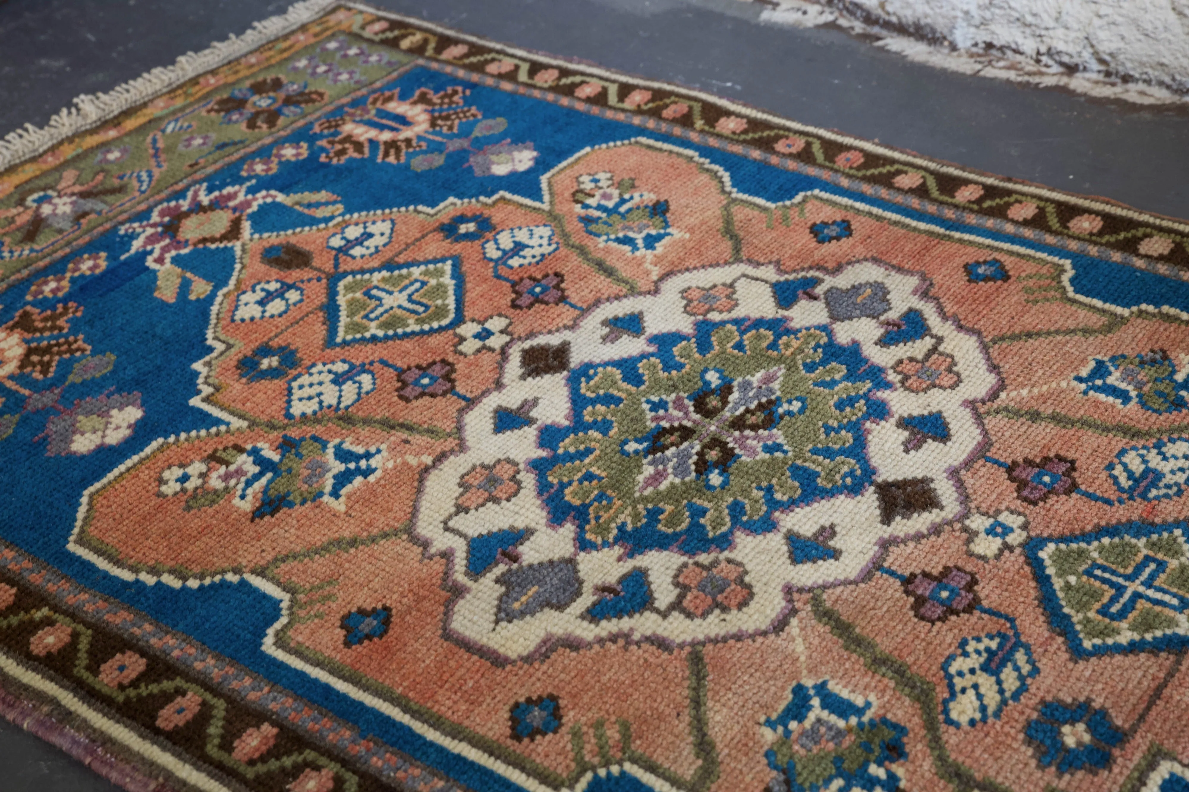 Vintage Mini Turkish Rug 2'1"x3'9"