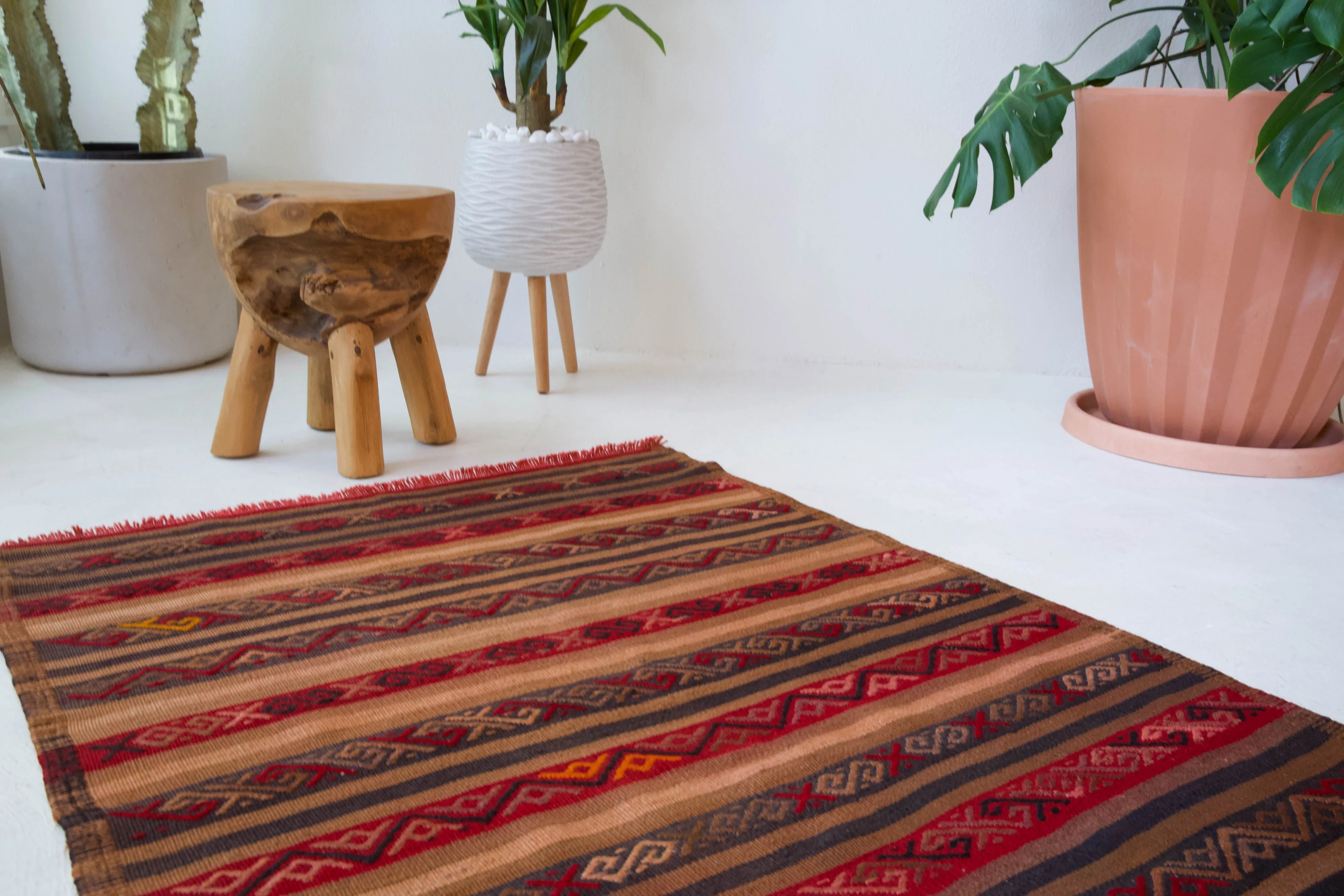 Vintage Sivas Kilim Rug 3'5"x4'8"