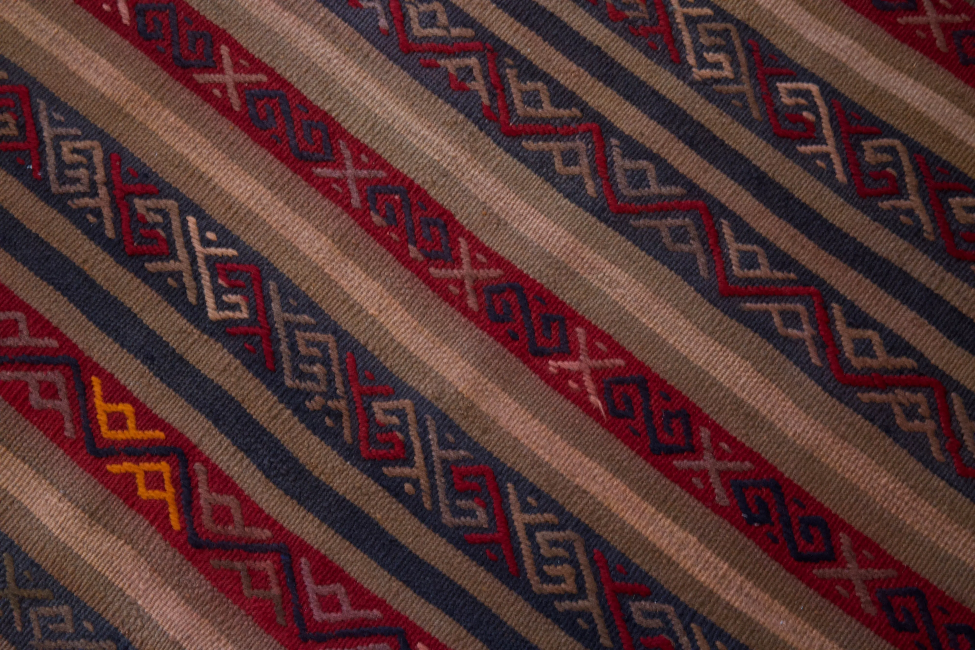Vintage Sivas Kilim Rug 3'5"x4'8"