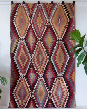 Vintage Toros Kilim Rug 5'7"x9'3"